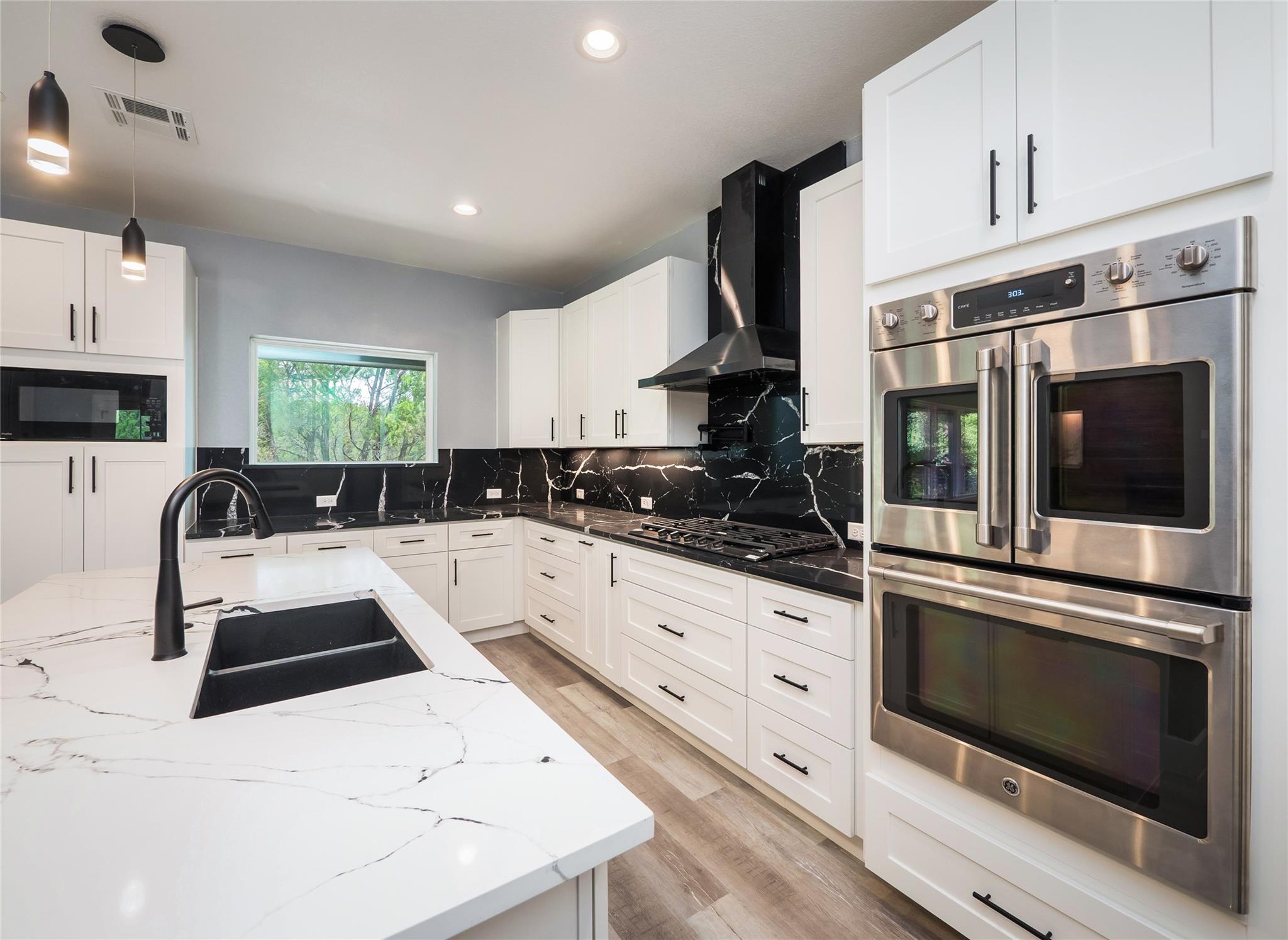 3013 Clark Ave, Lago Vista, TX 78645