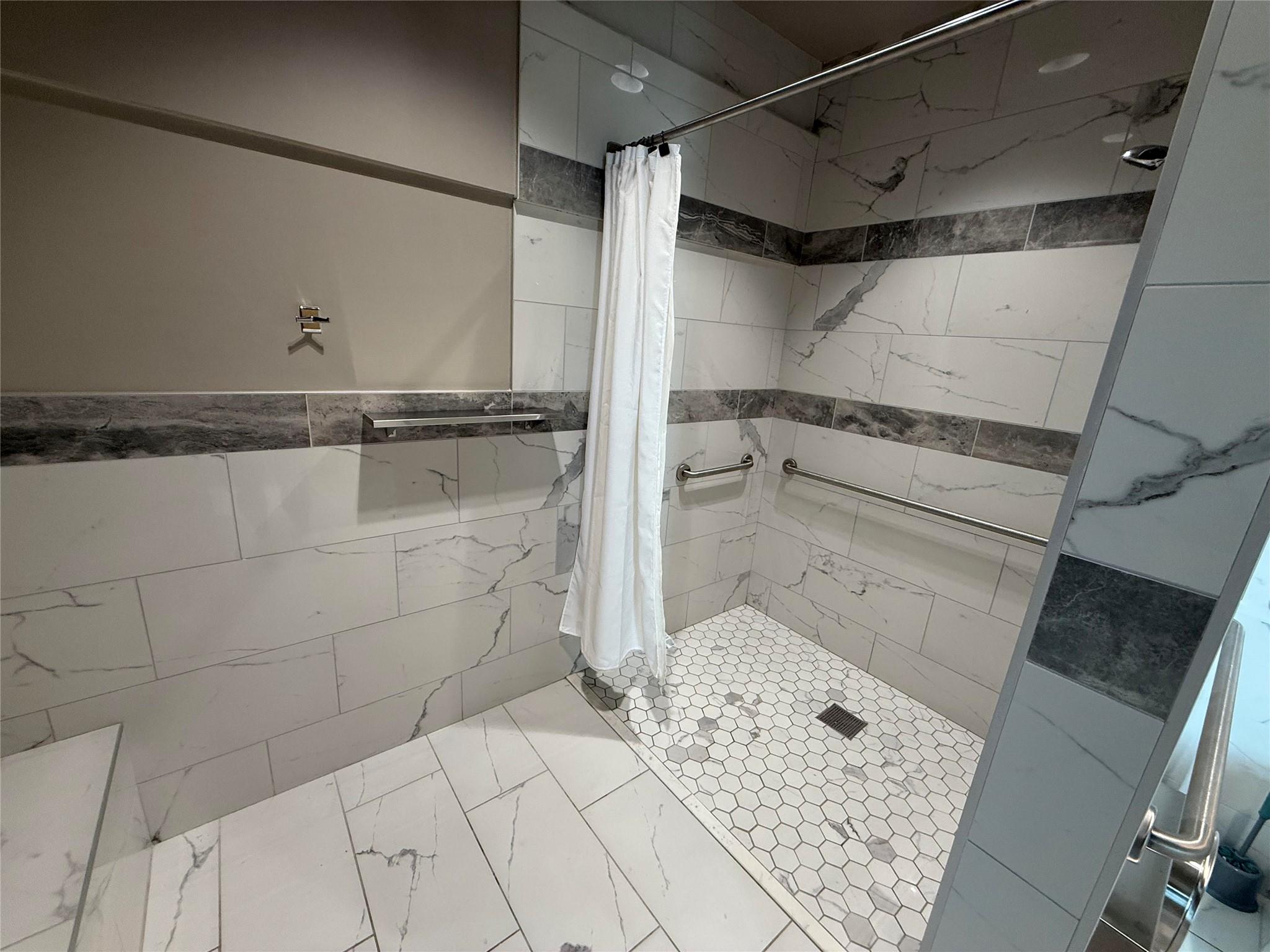 1009 N Rm-620 Rd # 104, Austin, TX 78734
