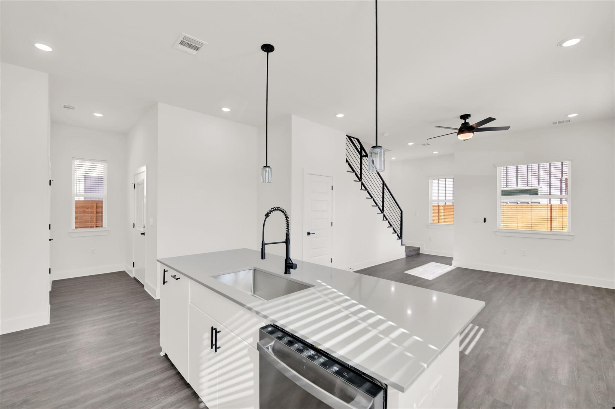 1106 Begonia Ter # 1, Austin, TX 78741