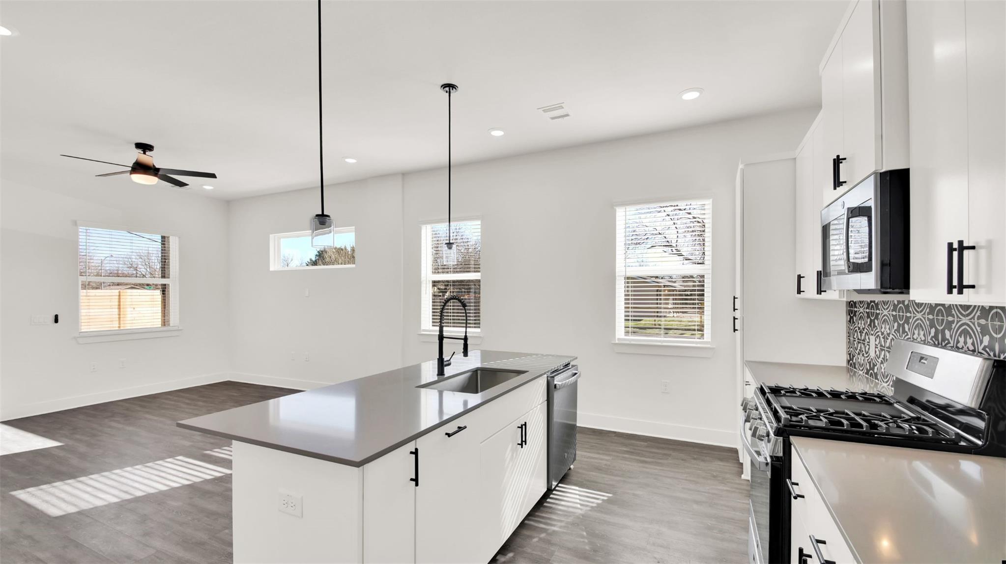 1106 Begonia Ter # 1, Austin, TX 78741