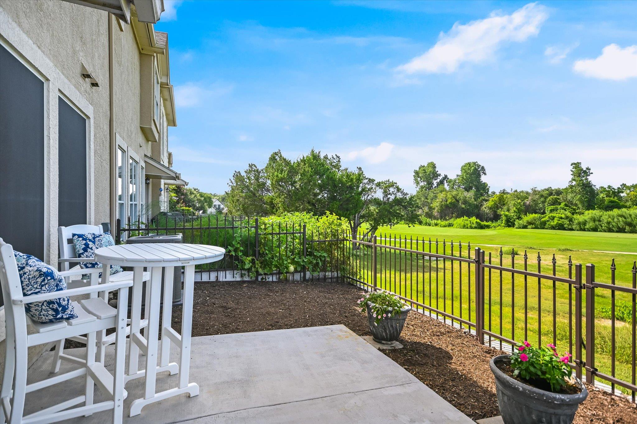 3300 Forest Creek Dr # 6, Round Rock, TX 78664