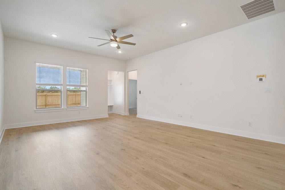 137 Tenny Ln, Kyle, TX 78640