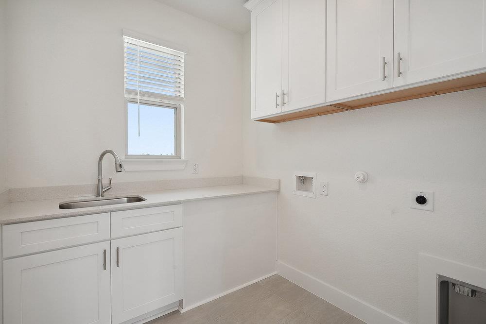 137 Tenny Ln, Kyle, TX 78640