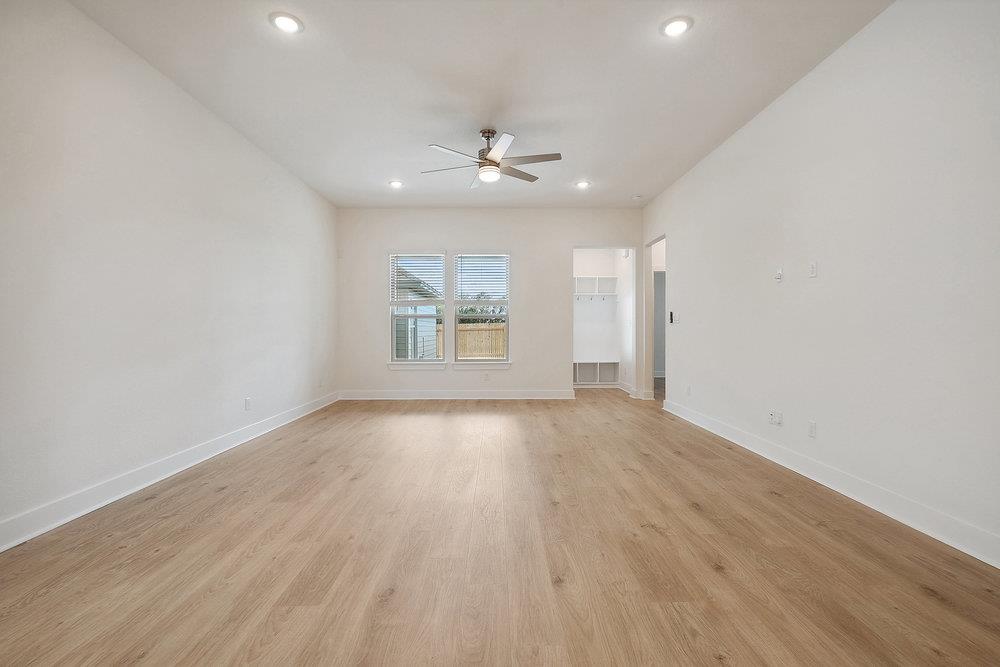 137 Tenny Ln, Kyle, TX 78640