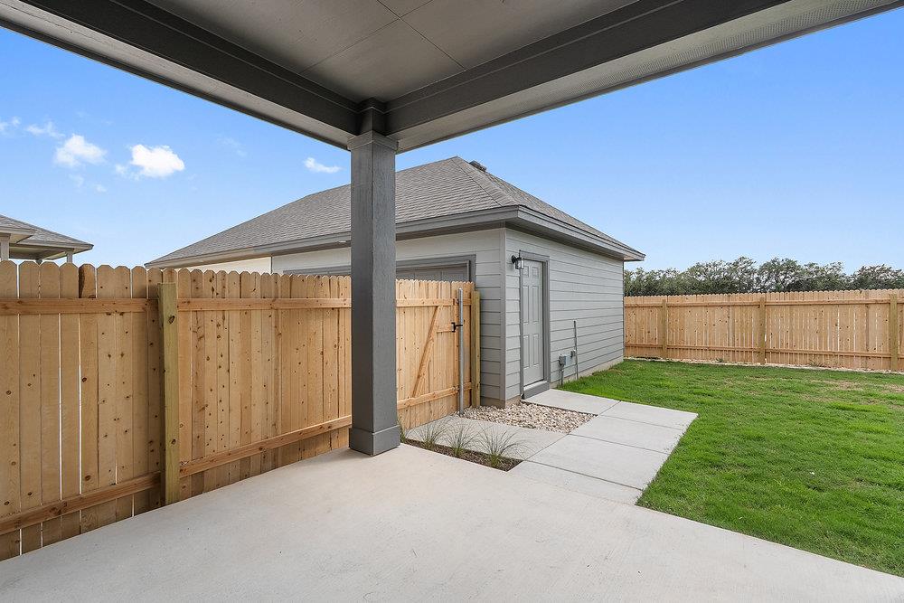 137 Tenny Ln, Kyle, TX 78640