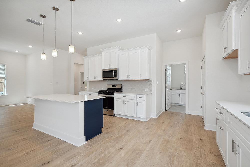 137 Tenny Ln, Kyle, TX 78640