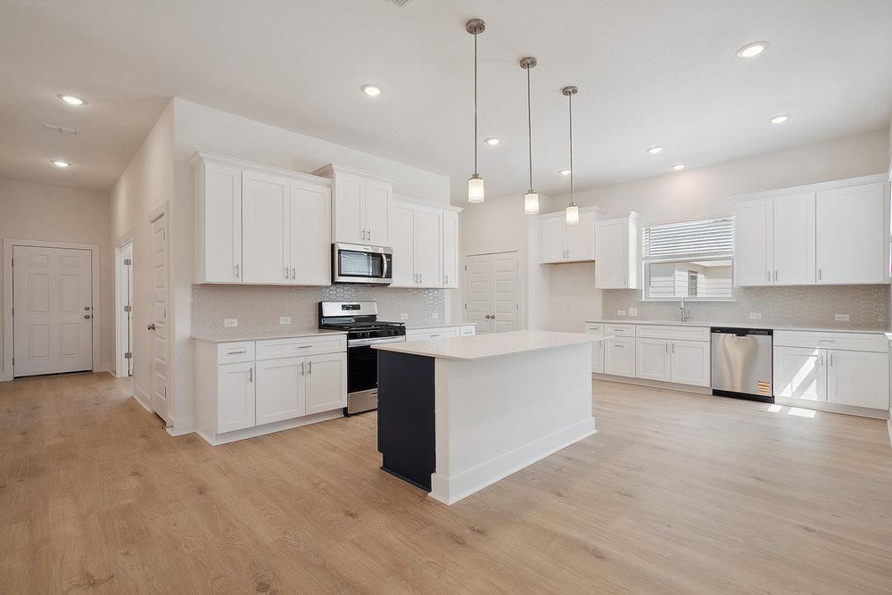 137 Tenny Ln, Kyle, TX 78640