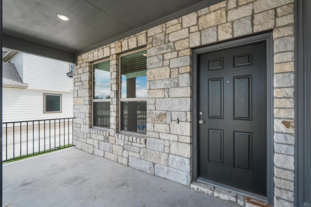 137 Tenny Ln, Kyle, TX 78640