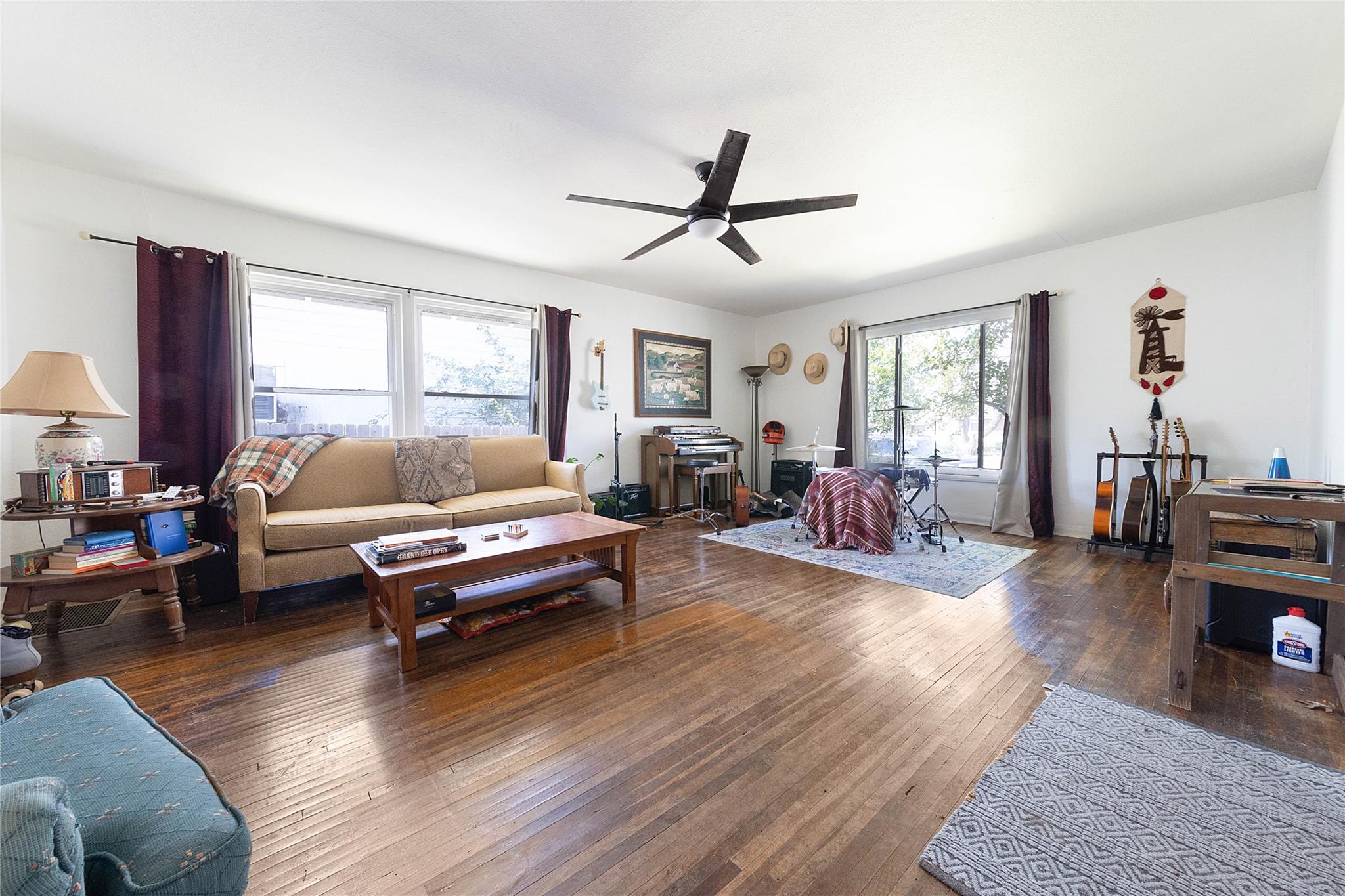 936 Cheatham St, San Marcos, TX 78666