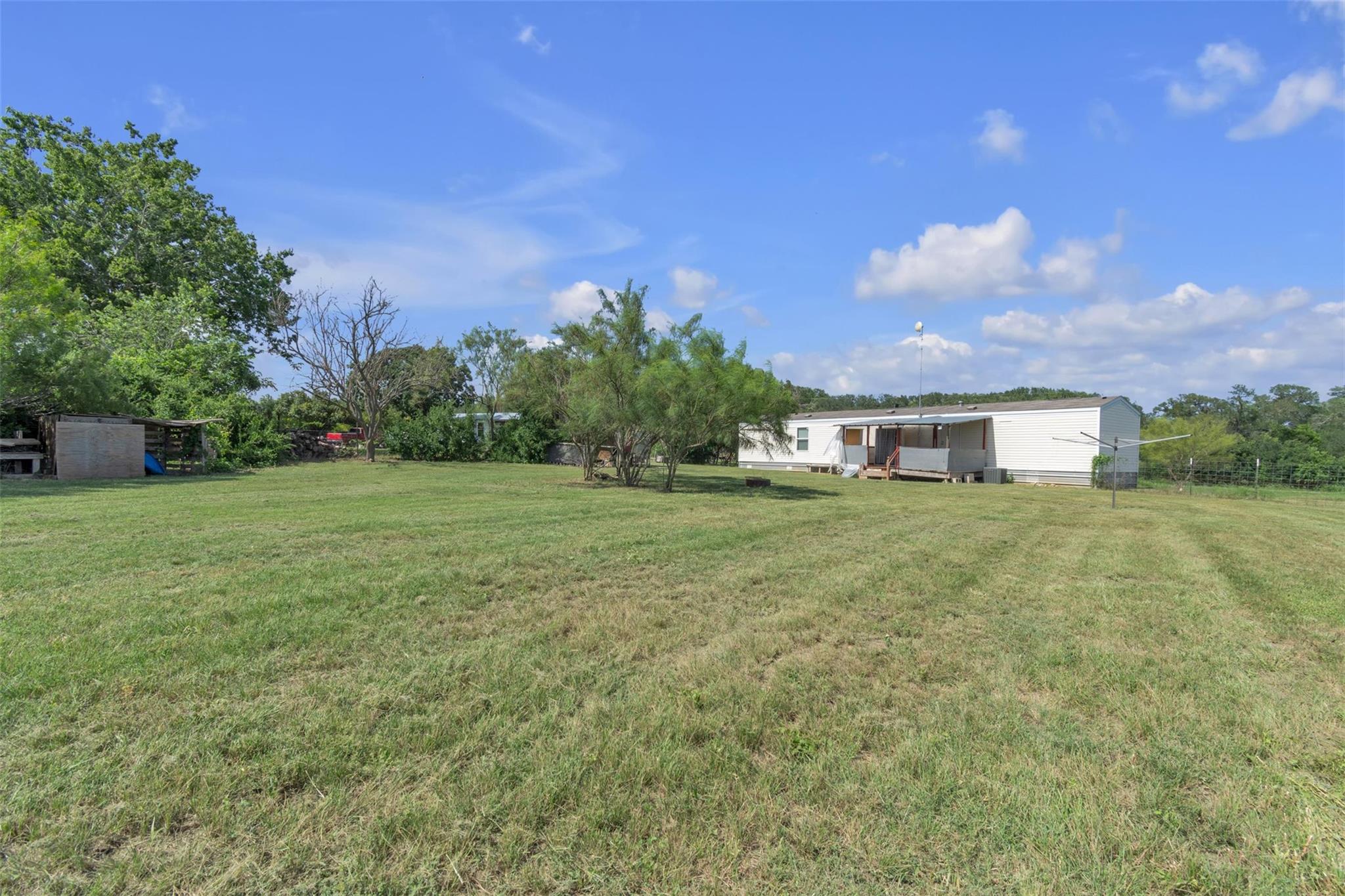 612-618 Bylerpool Rd, Kingsbury, TX 78638