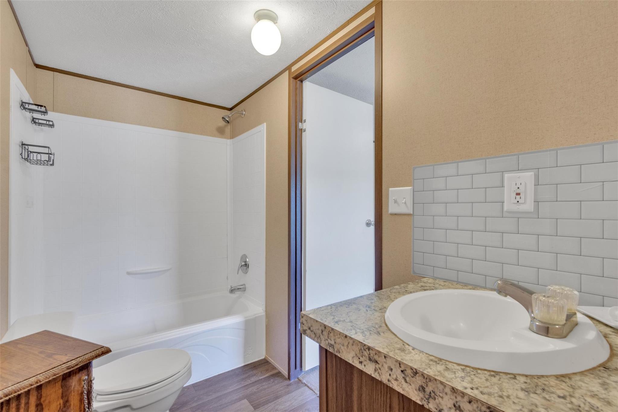 612-618 Bylerpool Rd, Kingsbury, TX 78638