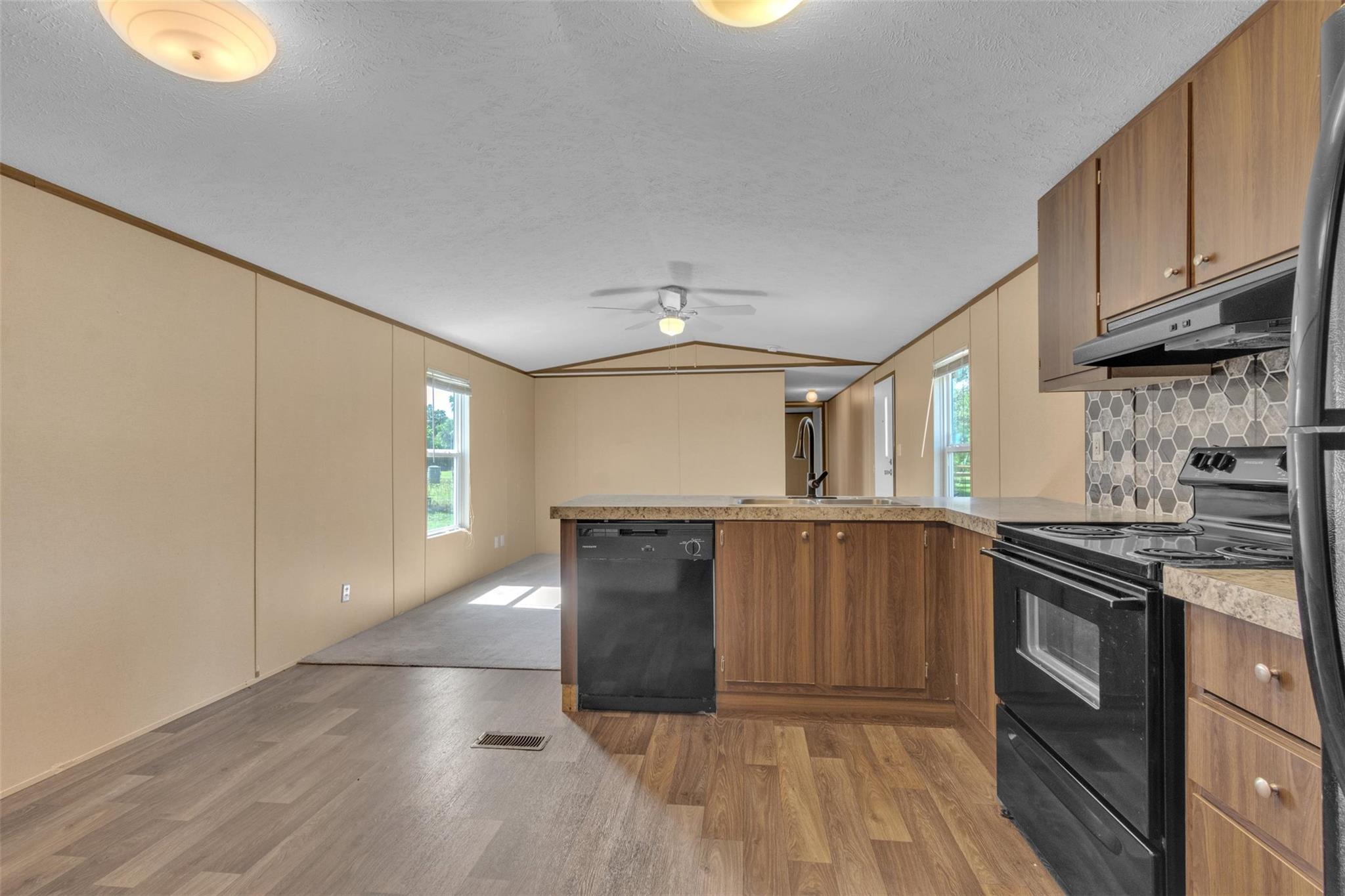 612-618 Bylerpool Rd, Kingsbury, TX 78638