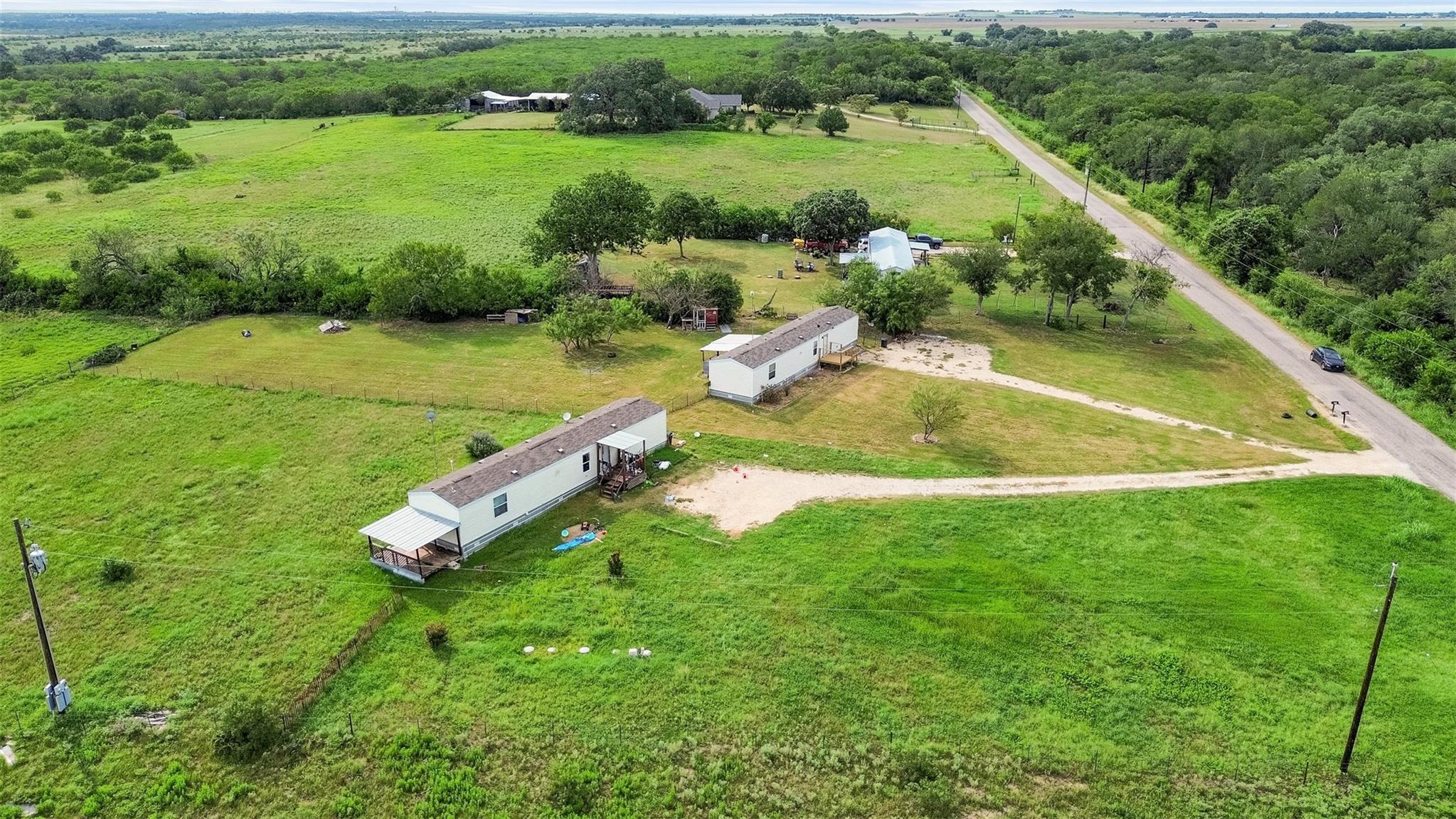 612-618 Bylerpool Rd, Kingsbury, TX 78638