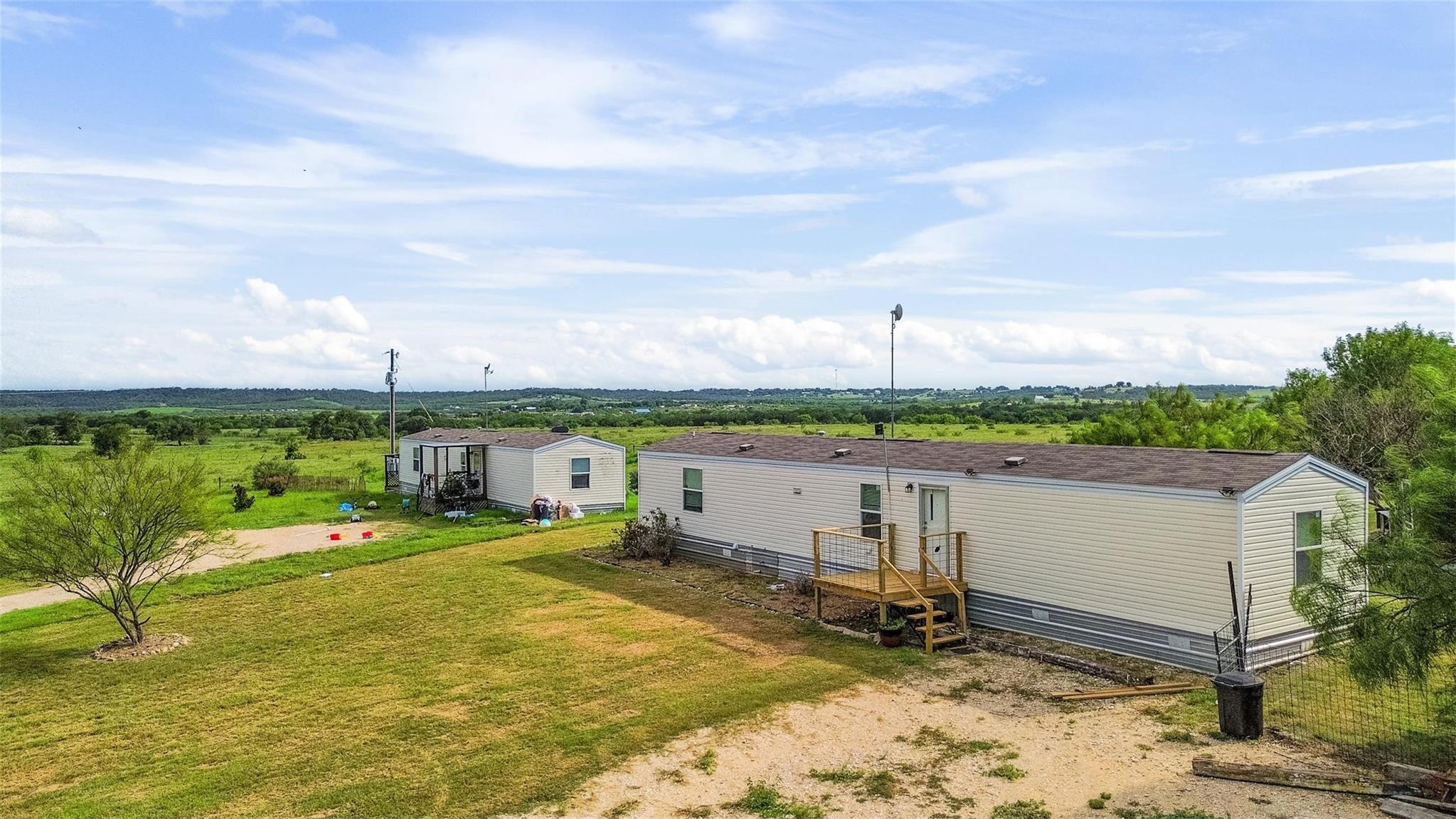 612-618 Bylerpool Rd, Kingsbury, TX 78638