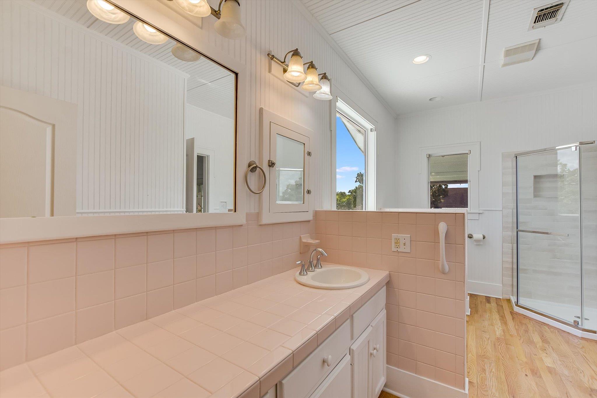 864 N Franklin St, La Grange, TX 78945