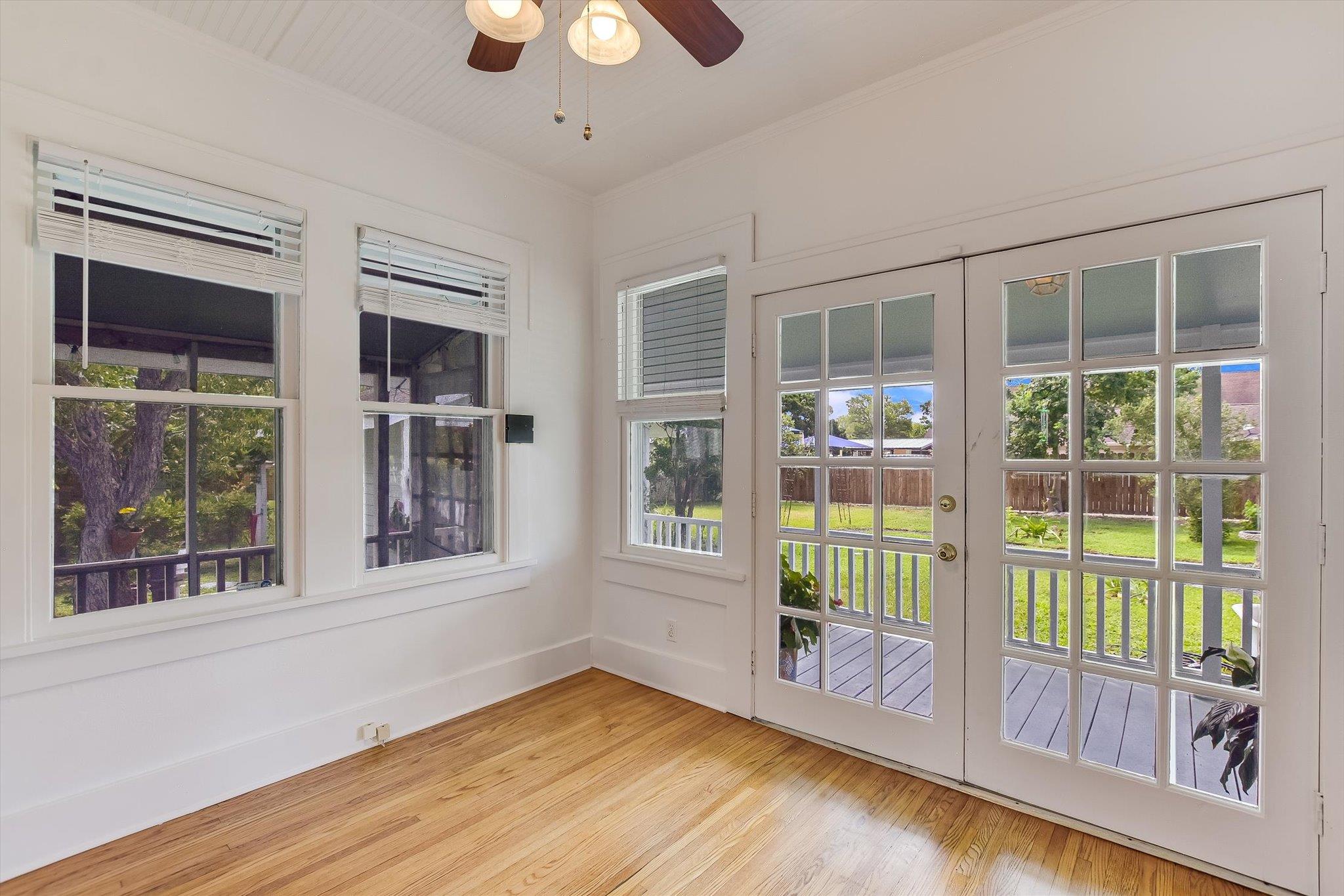 864 N Franklin St, La Grange, TX 78945