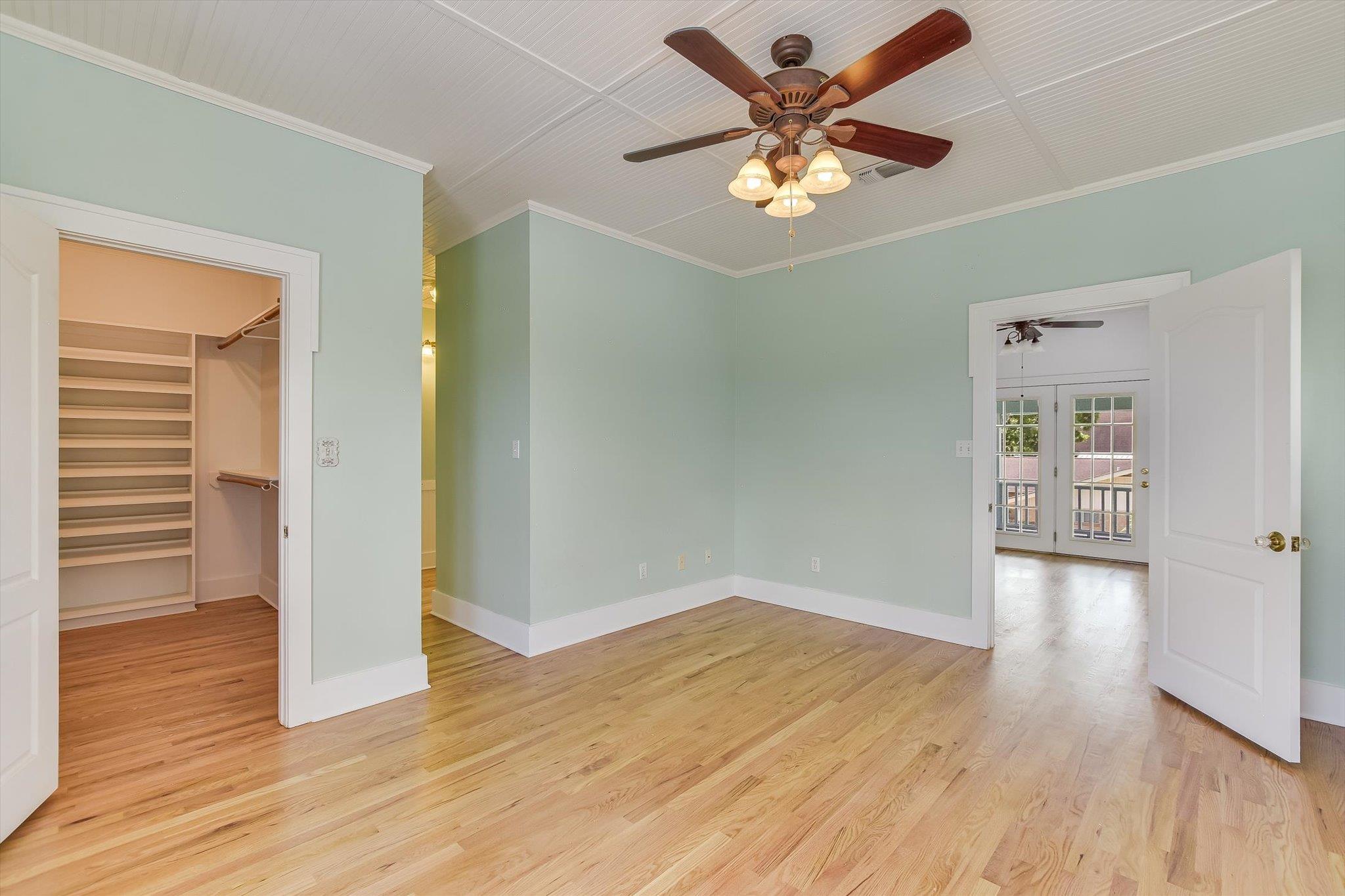 864 N Franklin St, La Grange, TX 78945