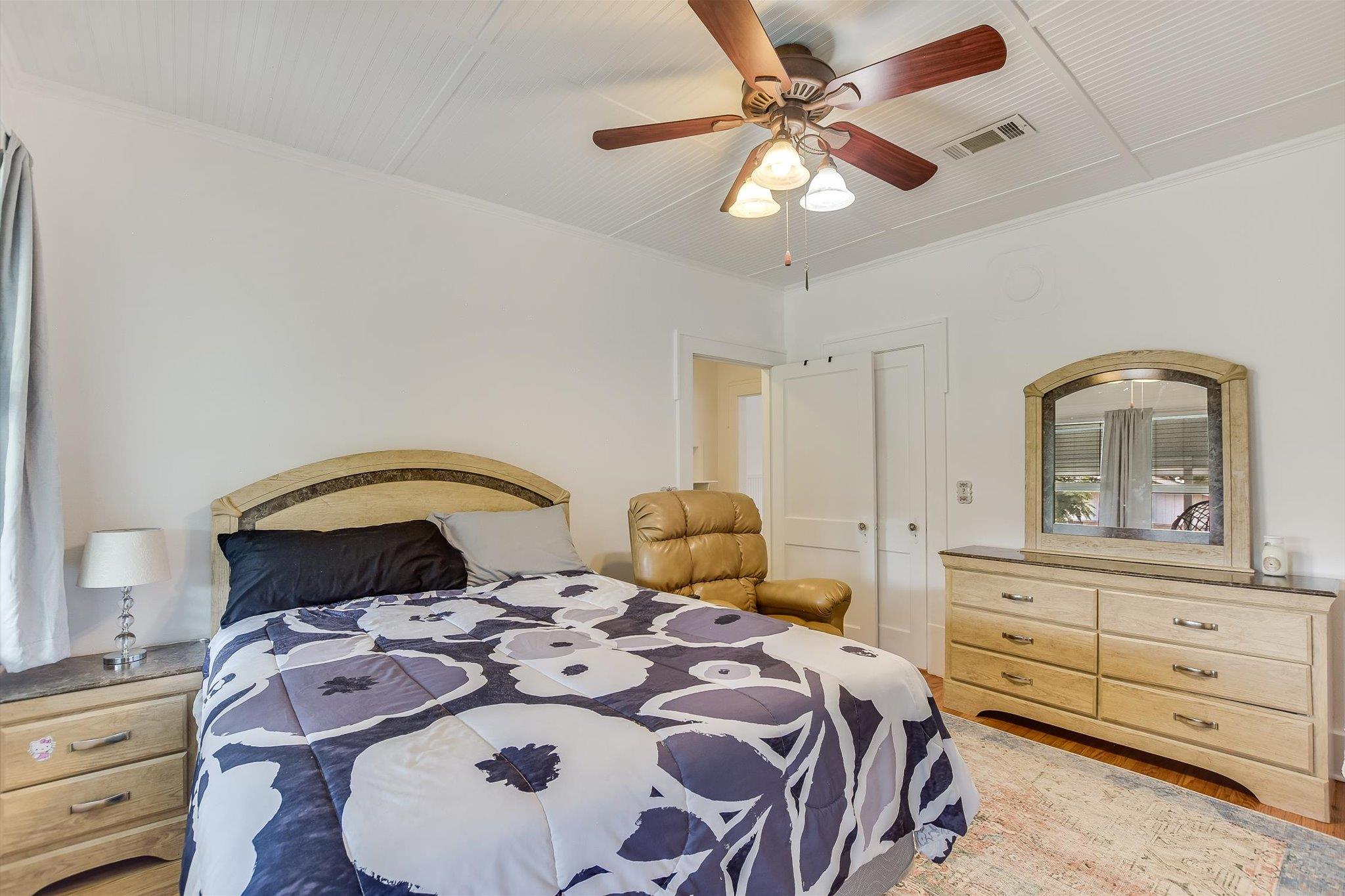 864 N Franklin St, La Grange, TX 78945