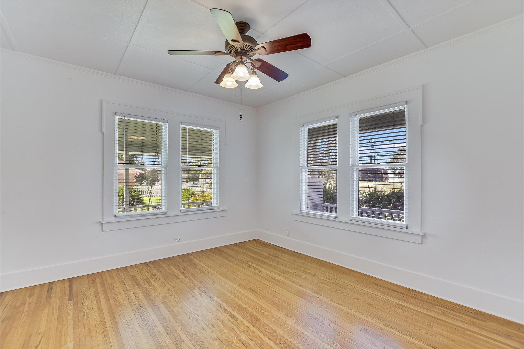 864 N Franklin St, La Grange, TX 78945