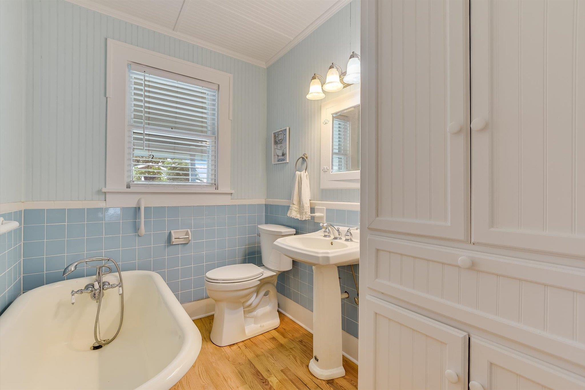 864 N Franklin St, La Grange, TX 78945