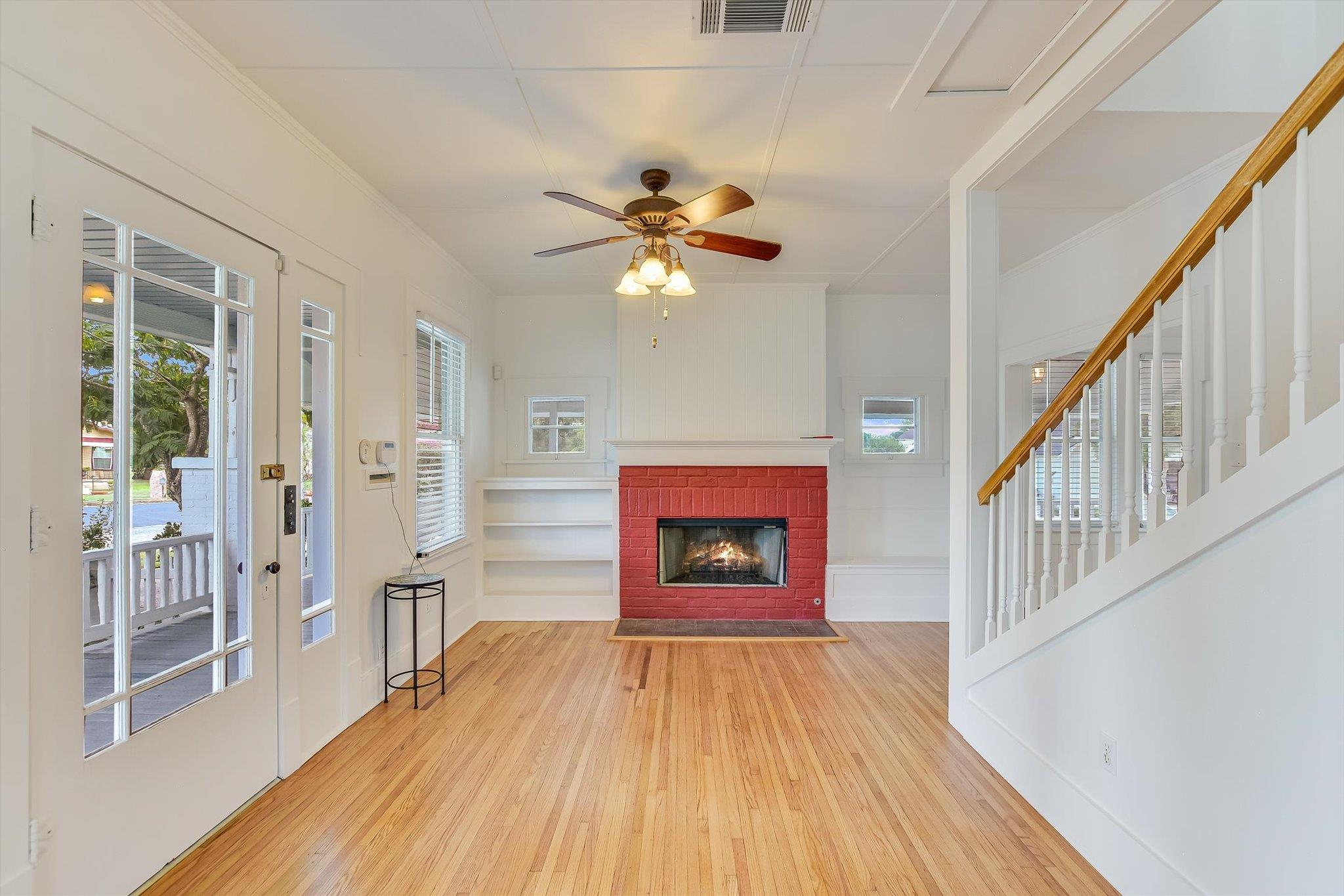 864 N Franklin St, La Grange, TX 78945