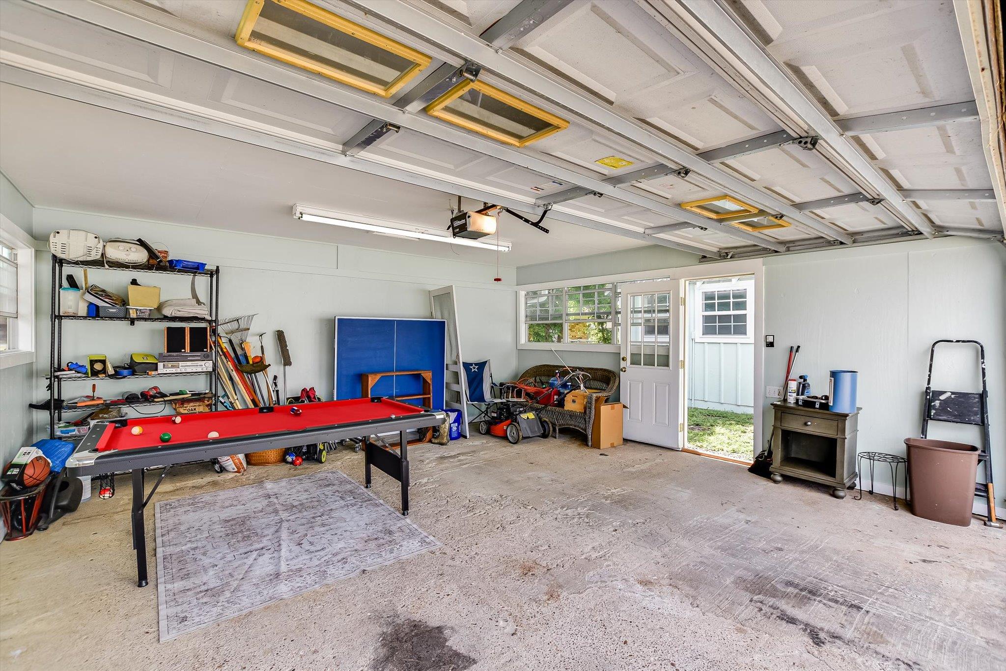 864 N Franklin St, La Grange, TX 78945