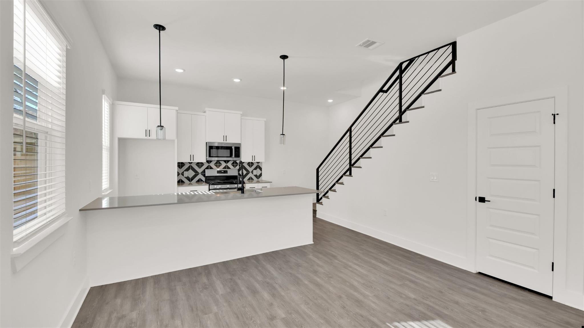 1106 Begonia Ter # 2, Austin, TX 78741