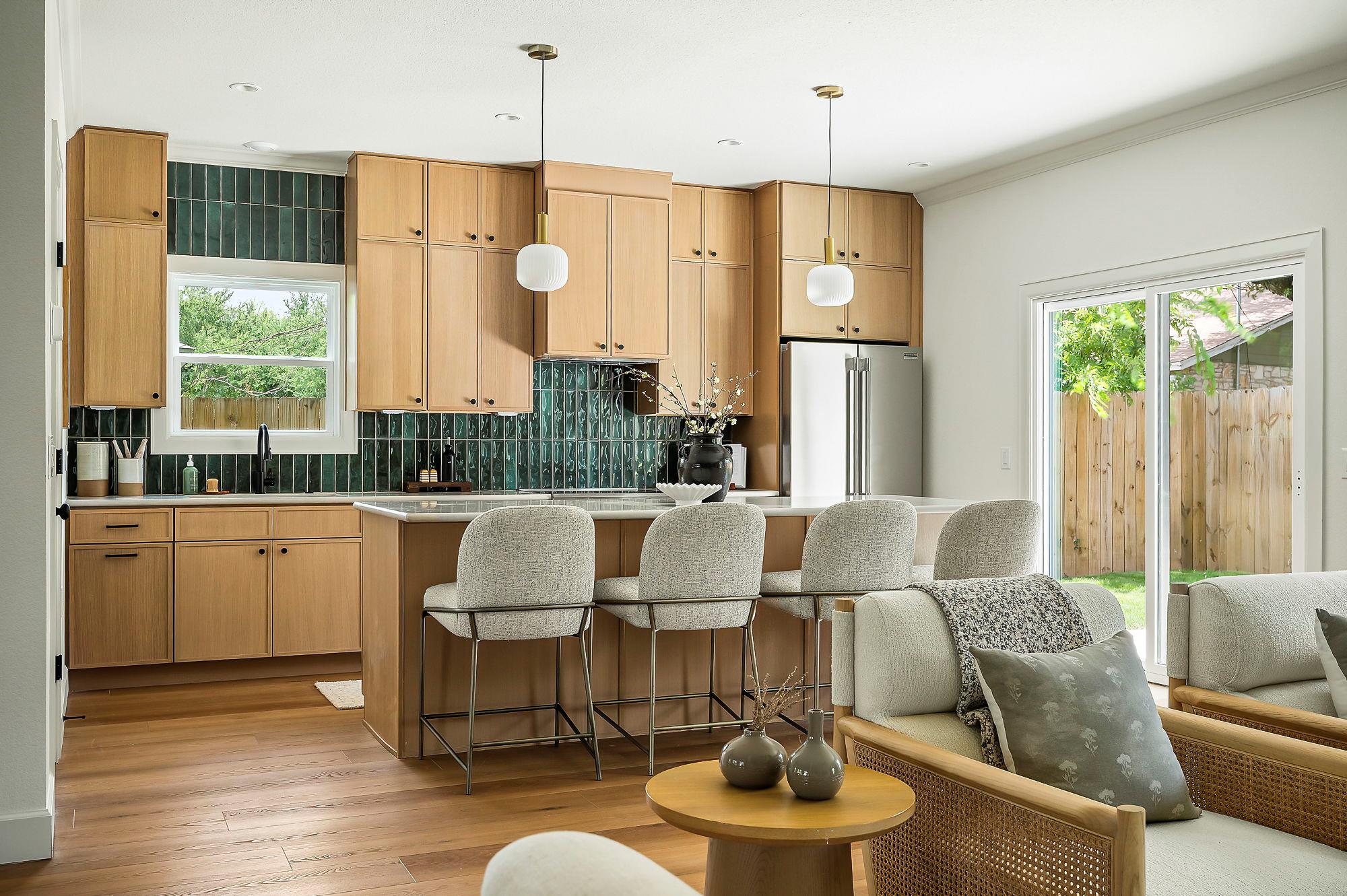 6100 Smith Oak Trl, Austin, TX 78749