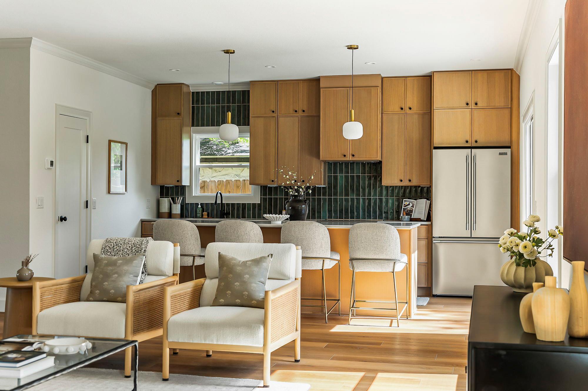 6100 Smith Oak Trl, Austin, TX 78749