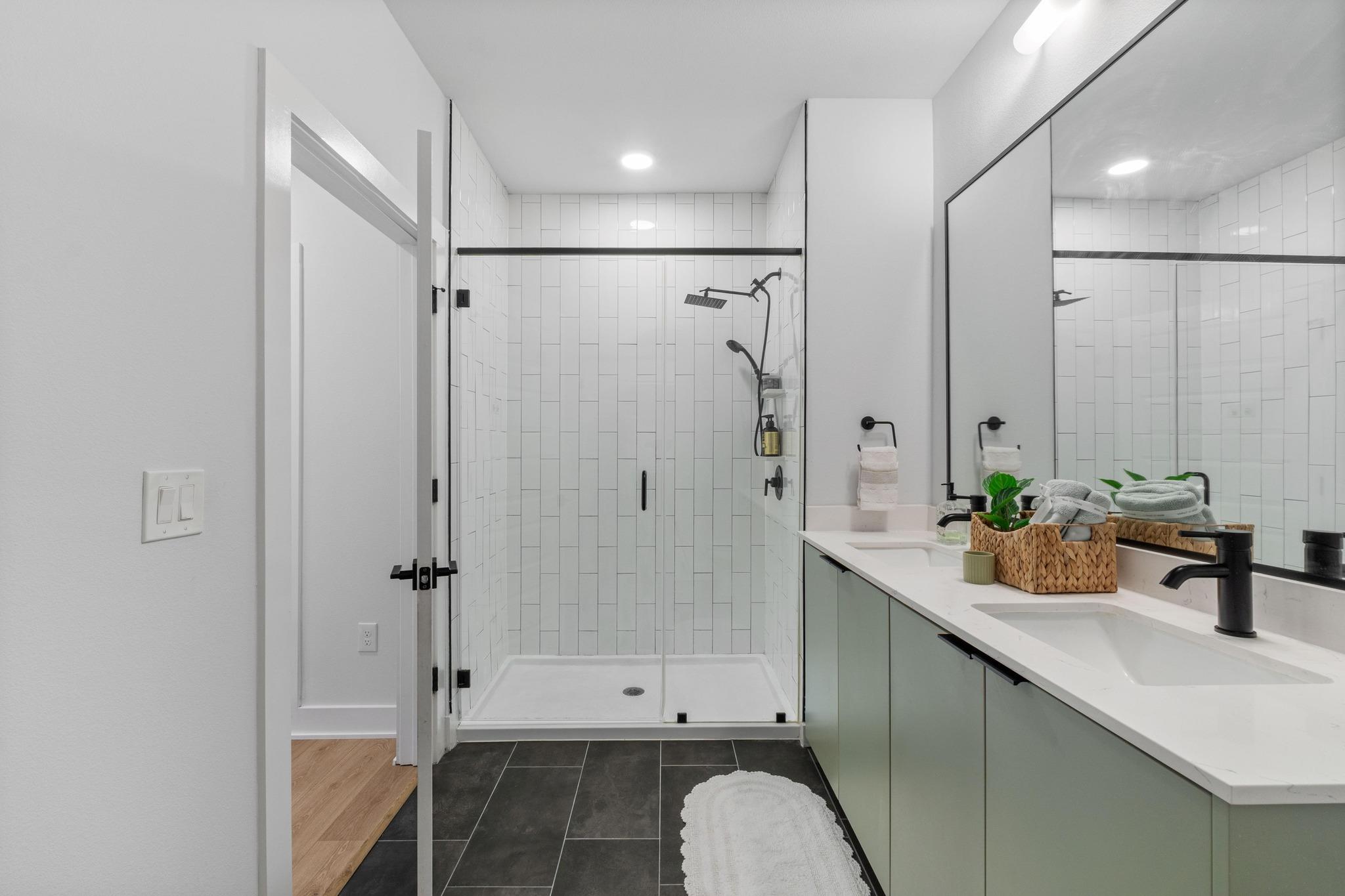 2500 Longview St # 303, Austin, TX 78705