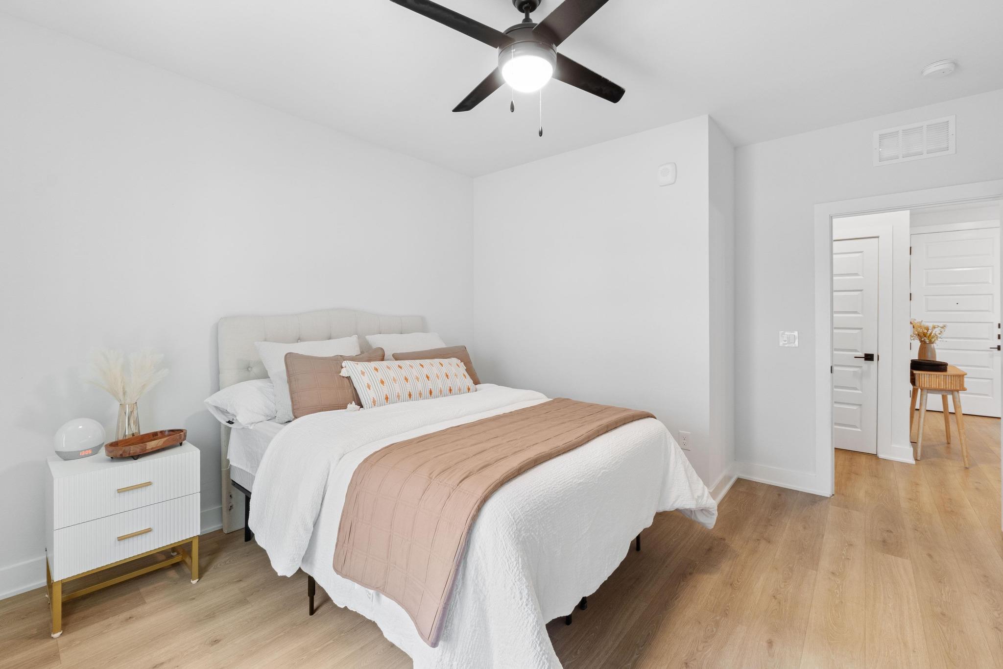 2500 Longview St # 303, Austin, TX 78705