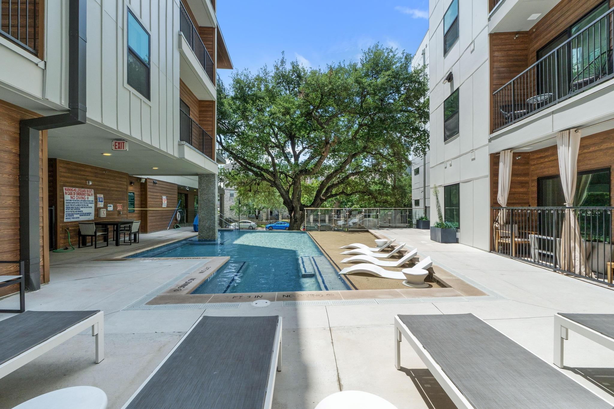 2500 Longview St # 303, Austin, TX 78705