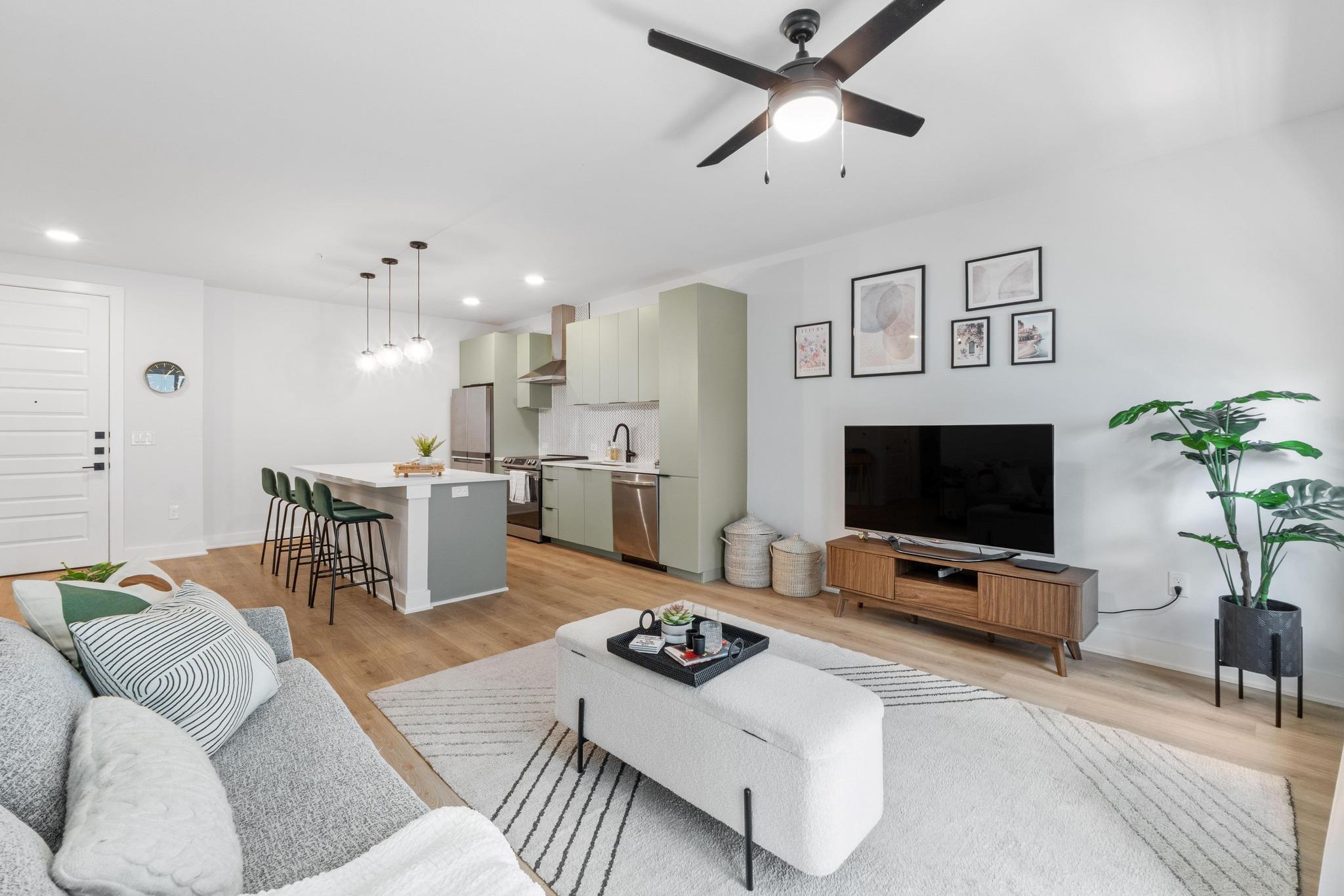 2500 Longview St # 303, Austin, TX 78705