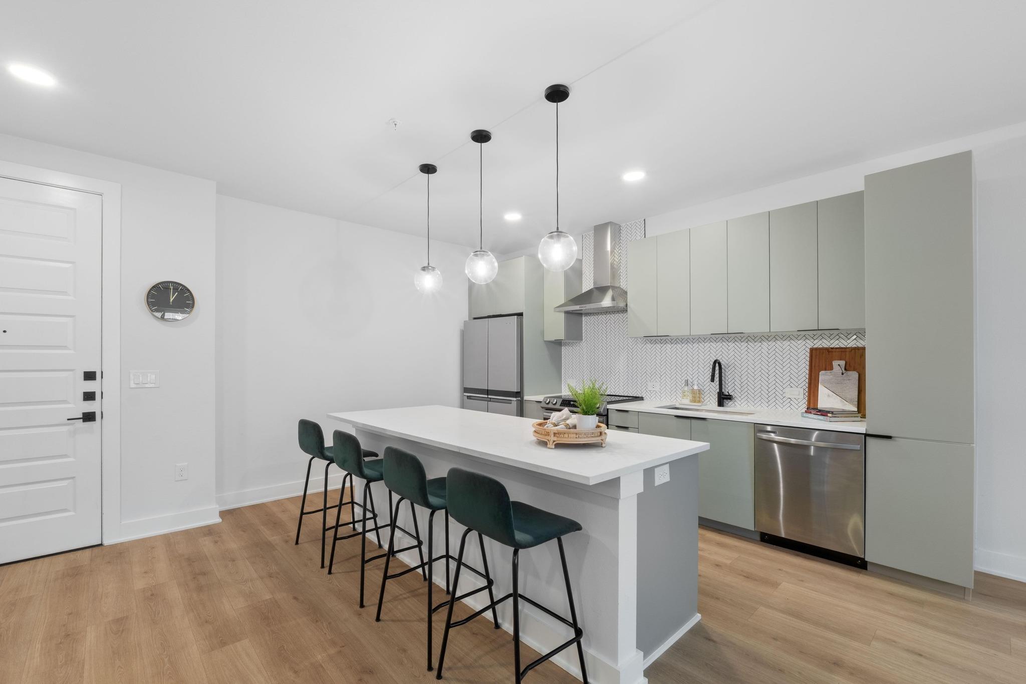 2500 Longview St # 303, Austin, TX 78705