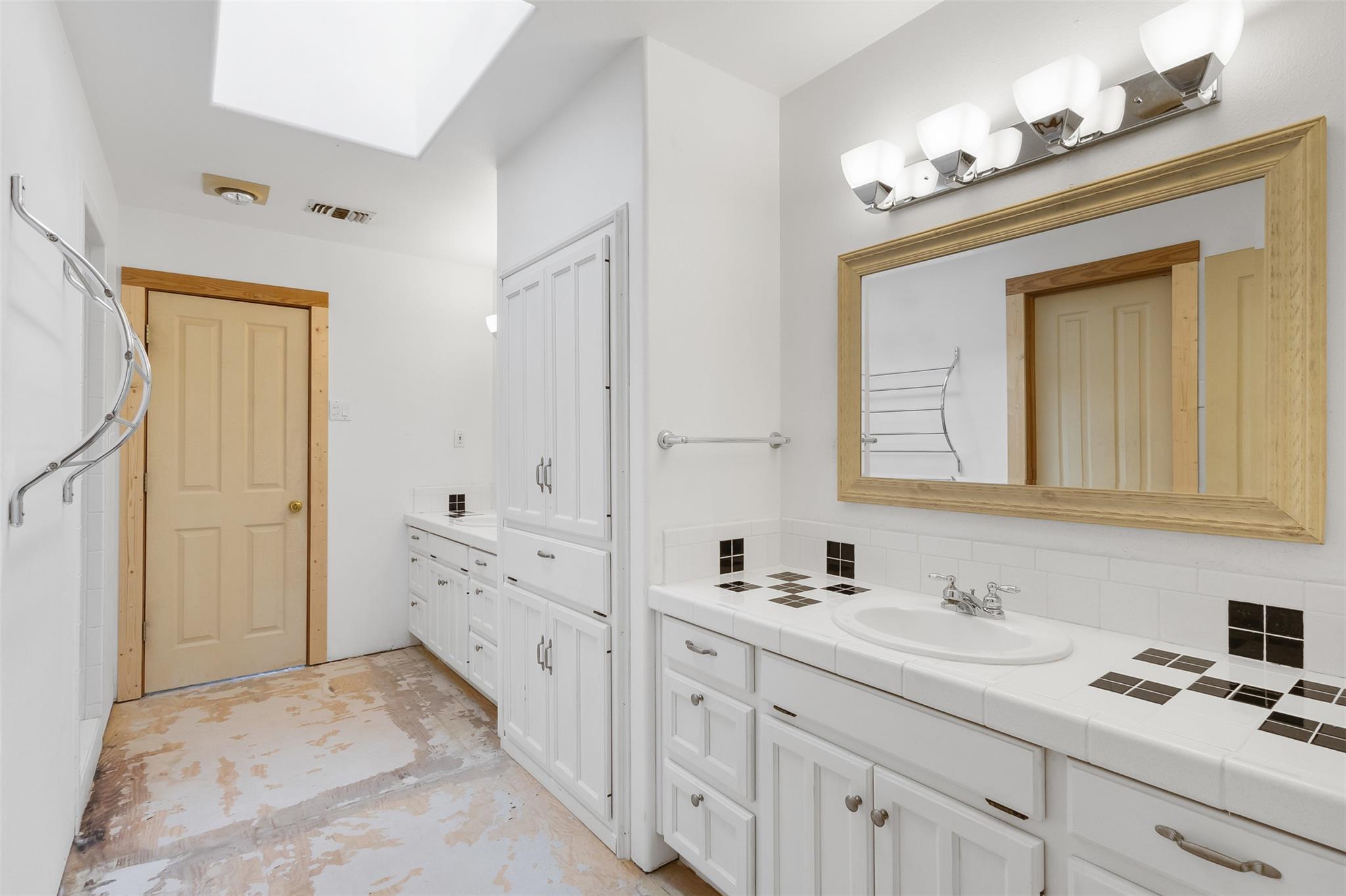 700 Camino De Rancho, Wimberley, TX 78676