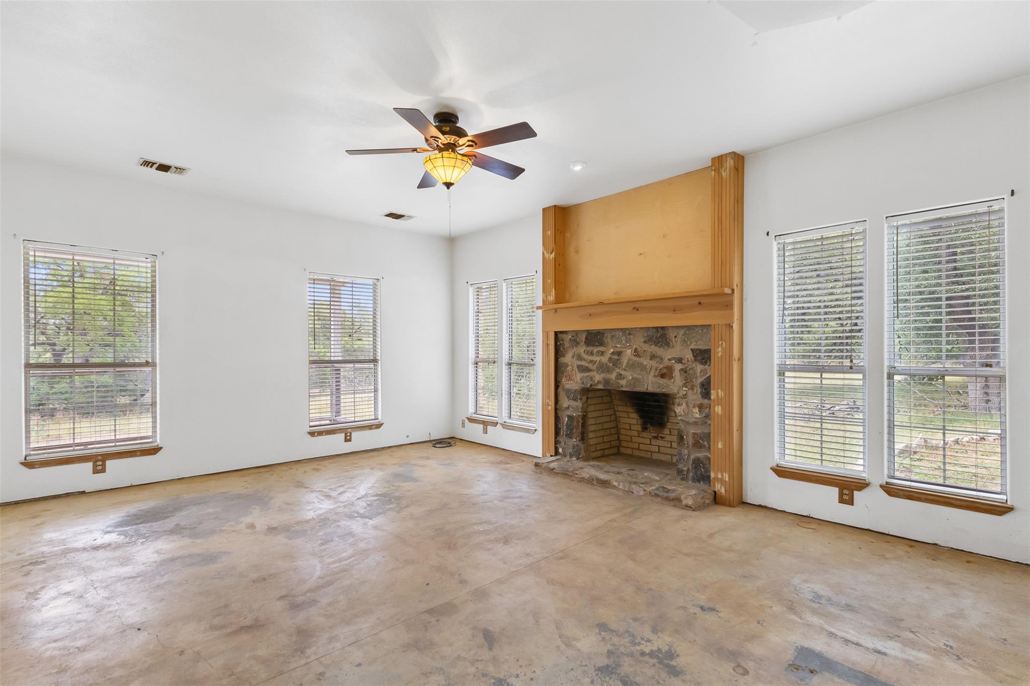 700 Camino De Rancho, Wimberley, TX 78676