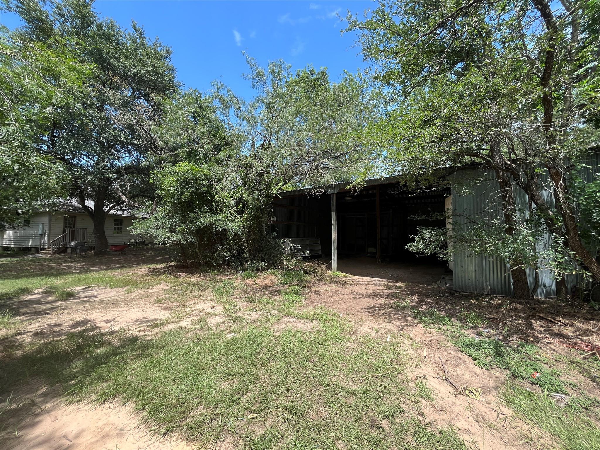 354 Lower Red Rock Rd, Bastrop, TX 78602