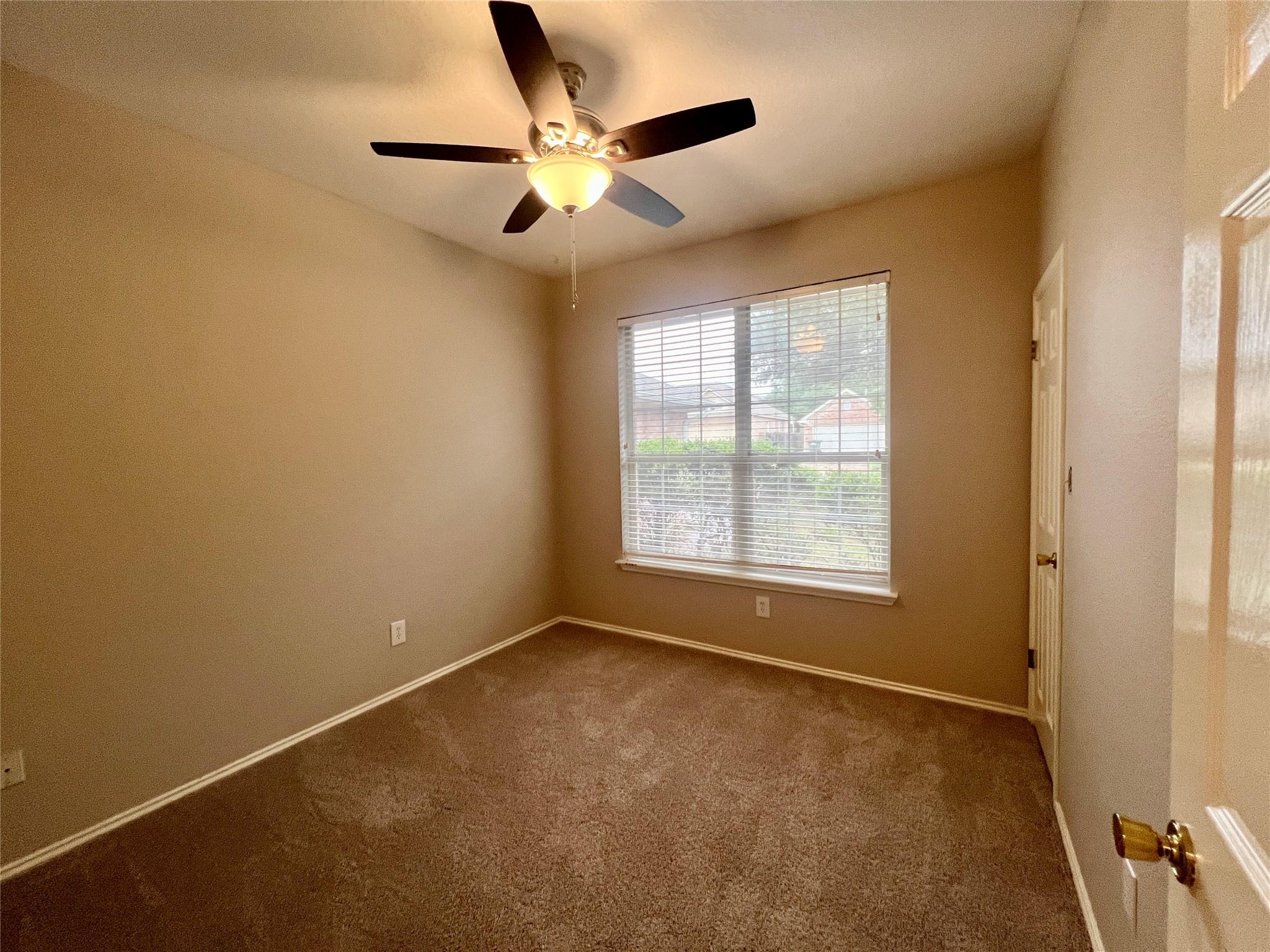 612 Thrush Dr, Leander, TX 78641