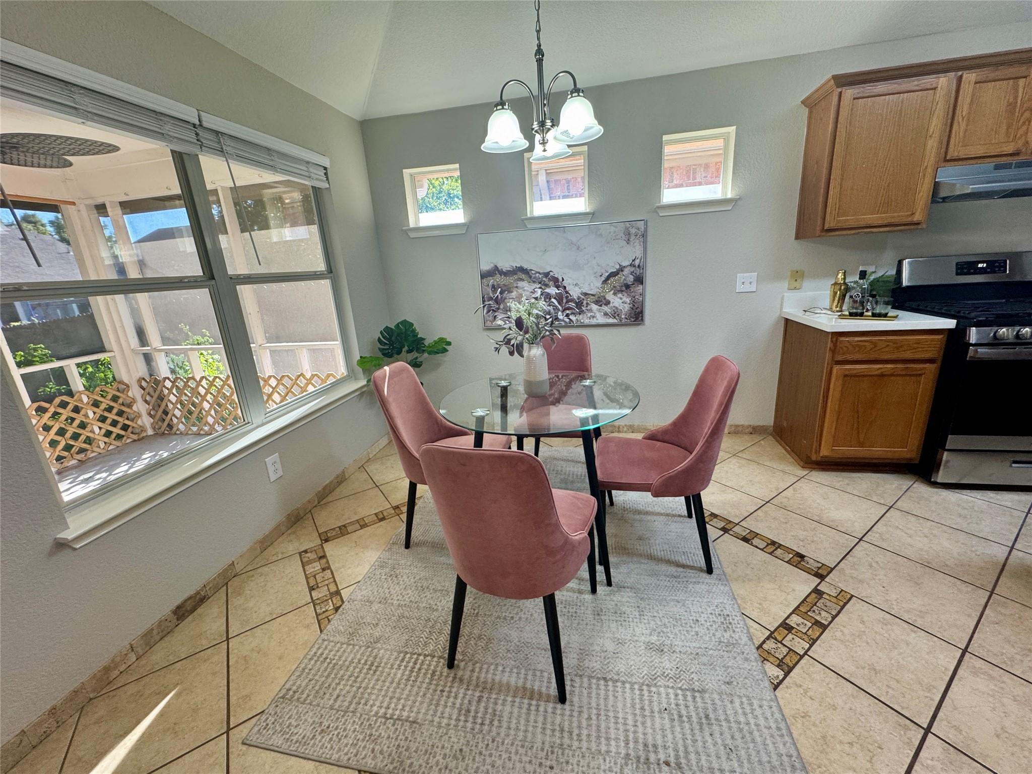 612 Thrush Dr, Leander, TX 78641