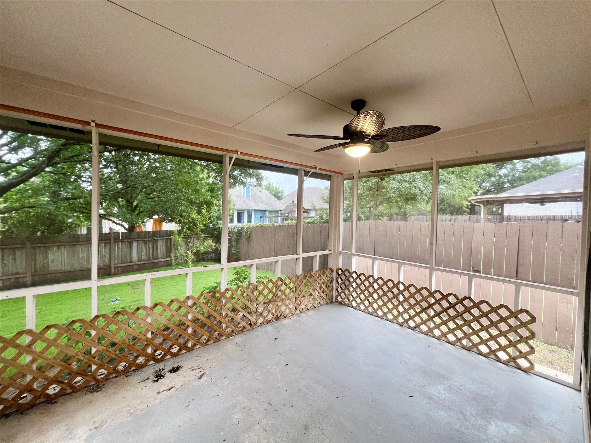 612 Thrush Dr, Leander, TX 78641