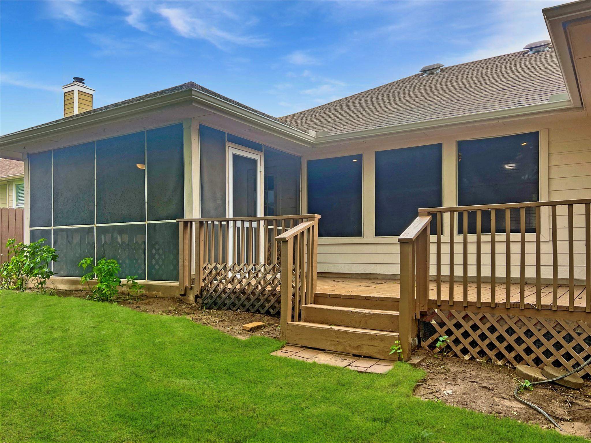 612 Thrush Dr, Leander, TX 78641