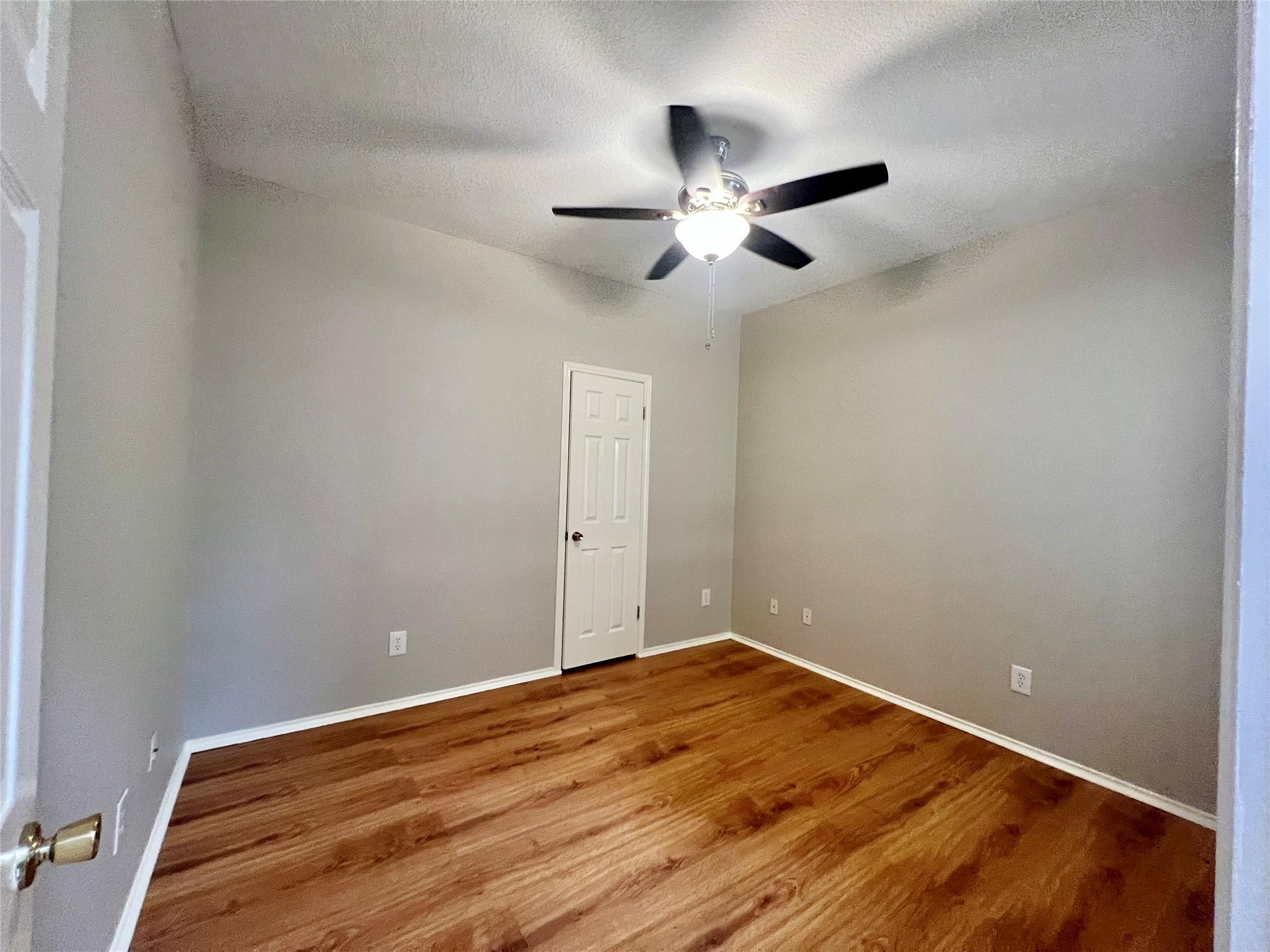 612 Thrush Dr, Leander, TX 78641