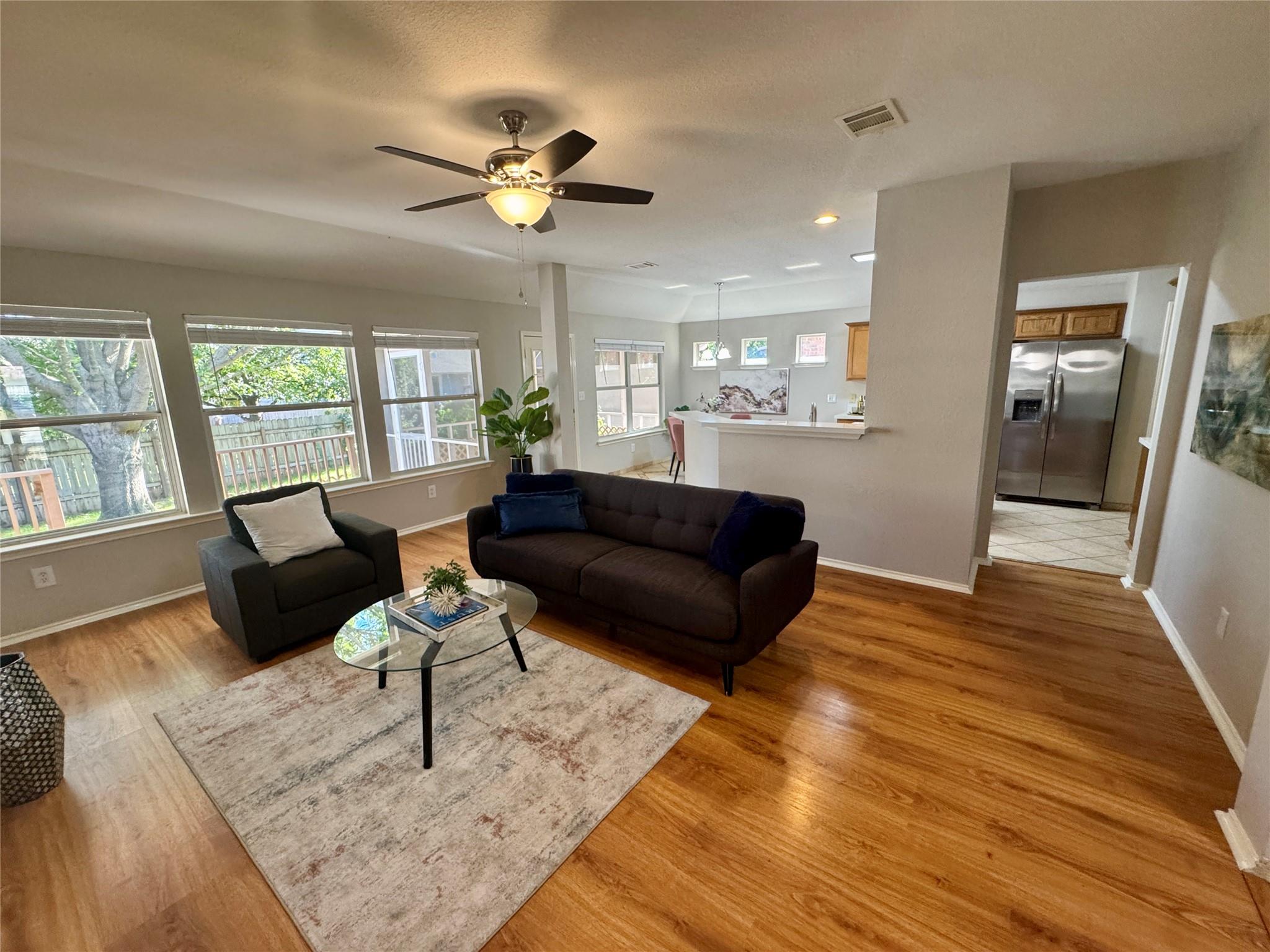 612 Thrush Dr, Leander, TX 78641