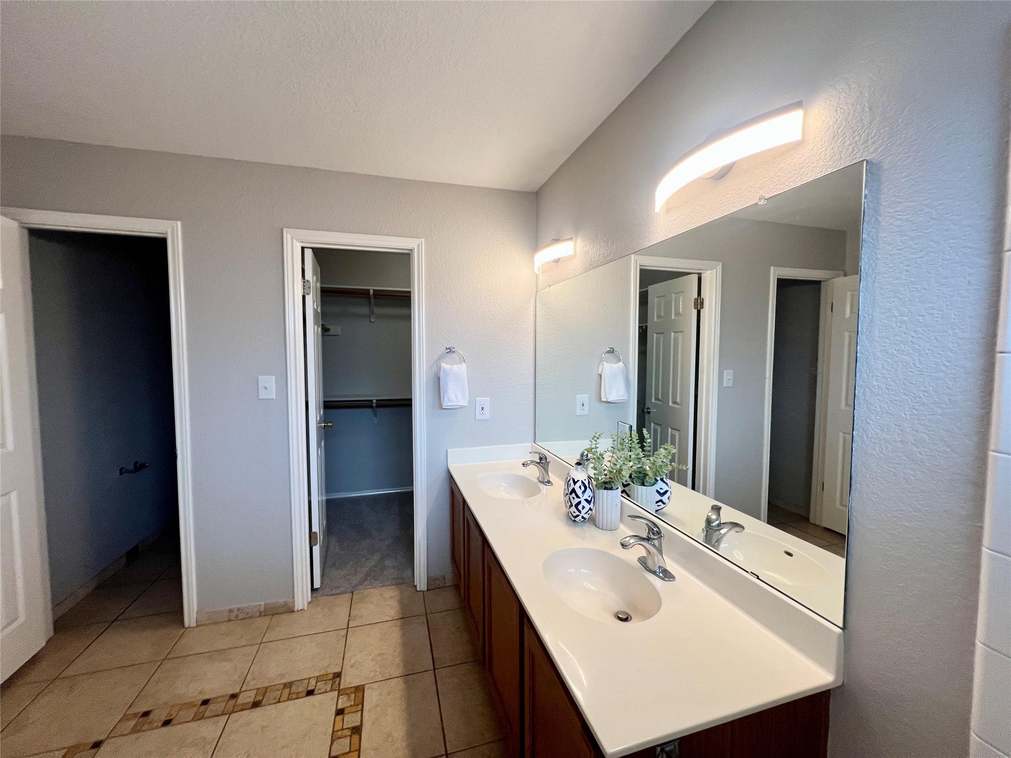 612 Thrush Dr, Leander, TX 78641