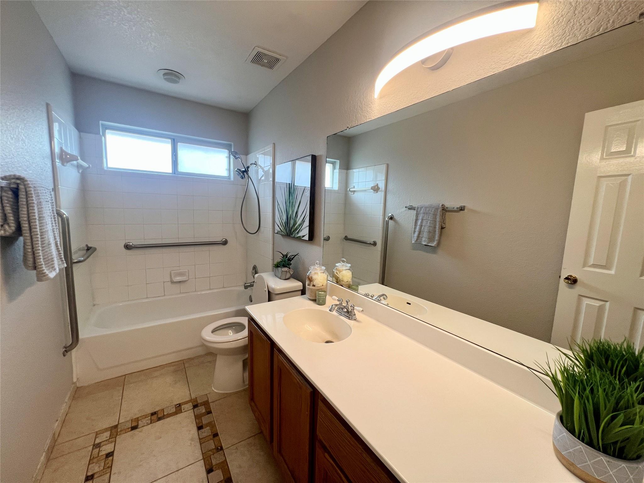 612 Thrush Dr, Leander, TX 78641