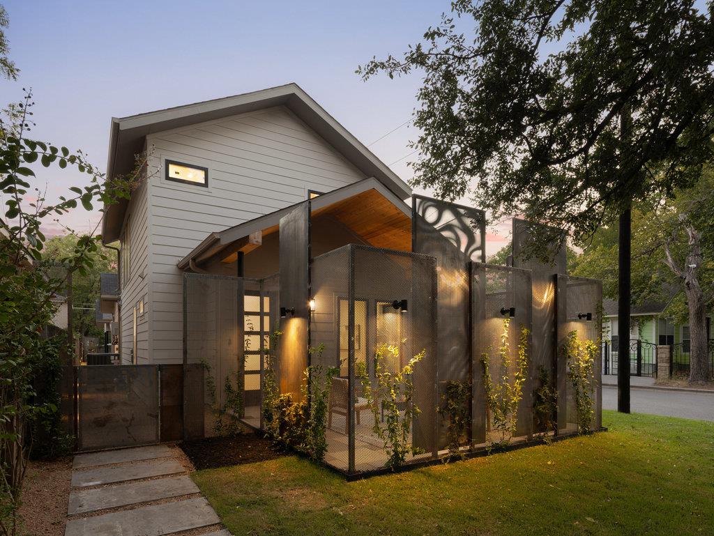 1401 E 3rd St # 1, Austin, TX 78702