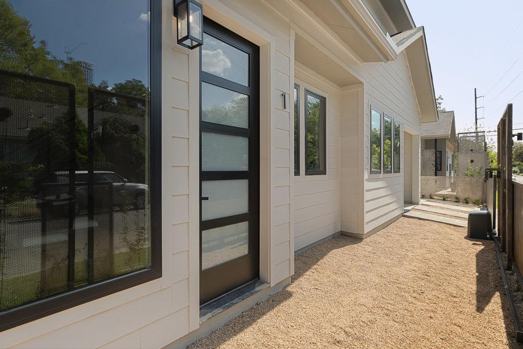 1401 E 3rd St # 1, Austin, TX 78702