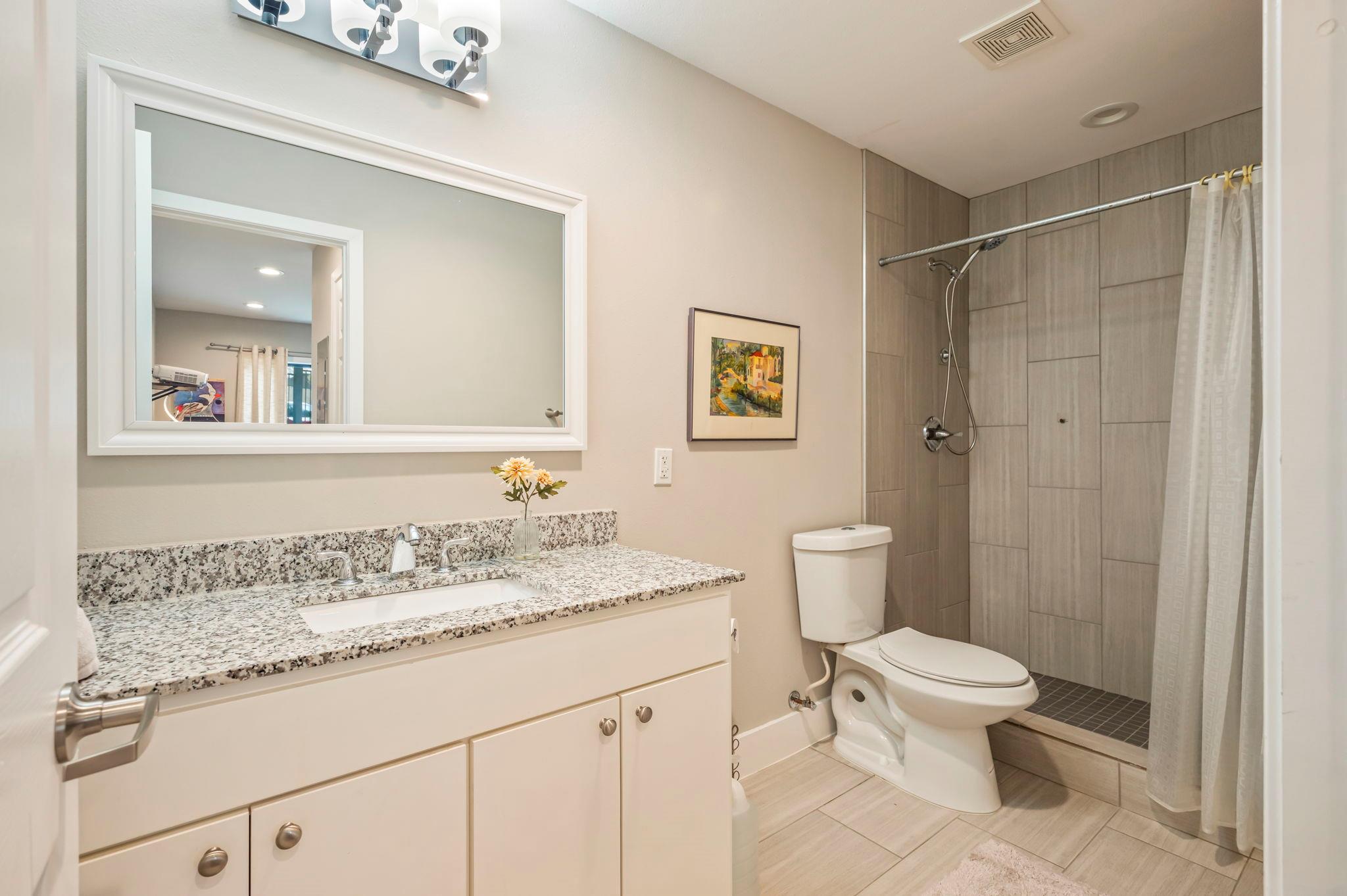 935 La Posada Dr # 148, Austin, TX 78752