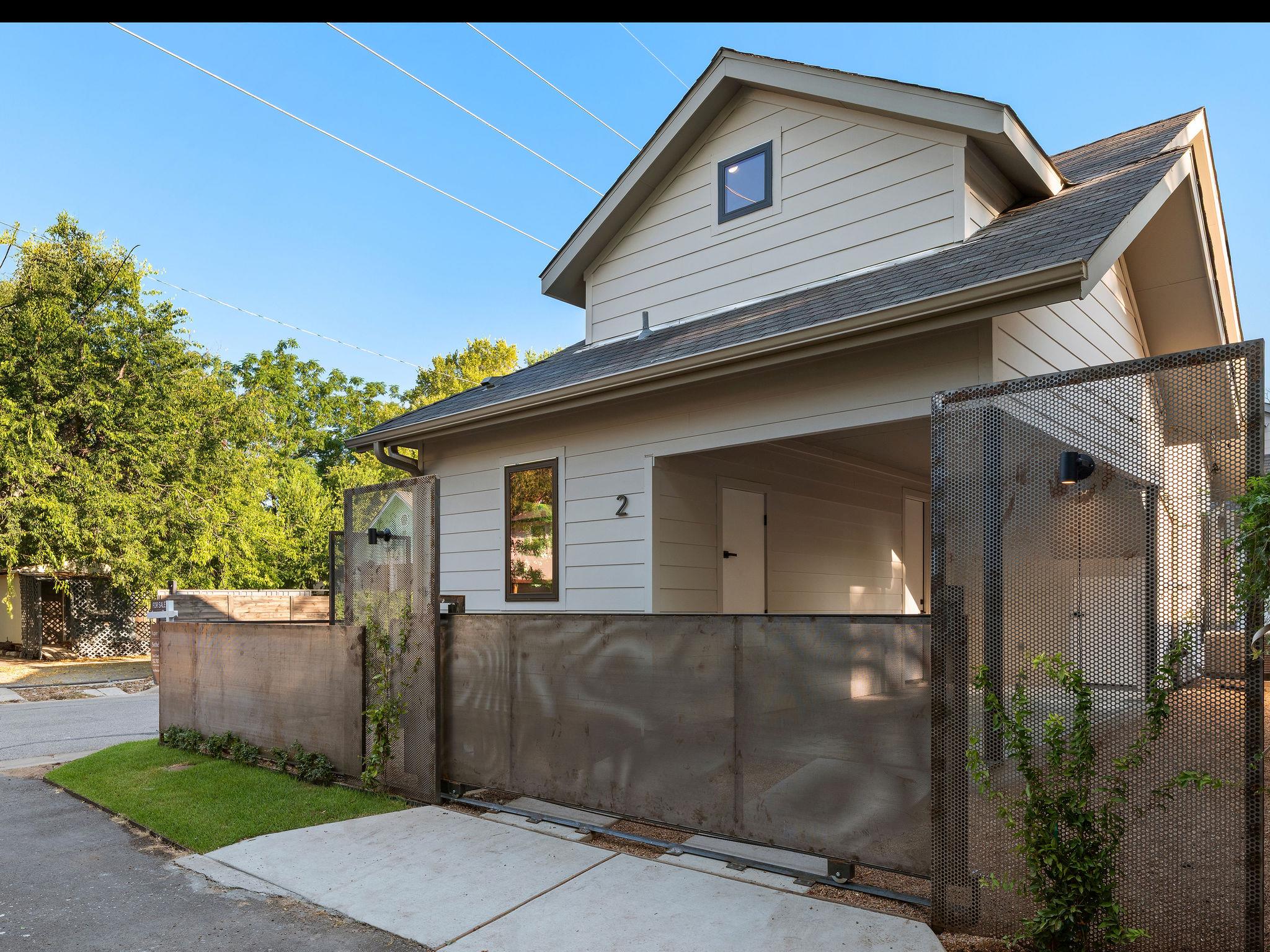 1401 E 3rd St # 2, Austin, TX 78702