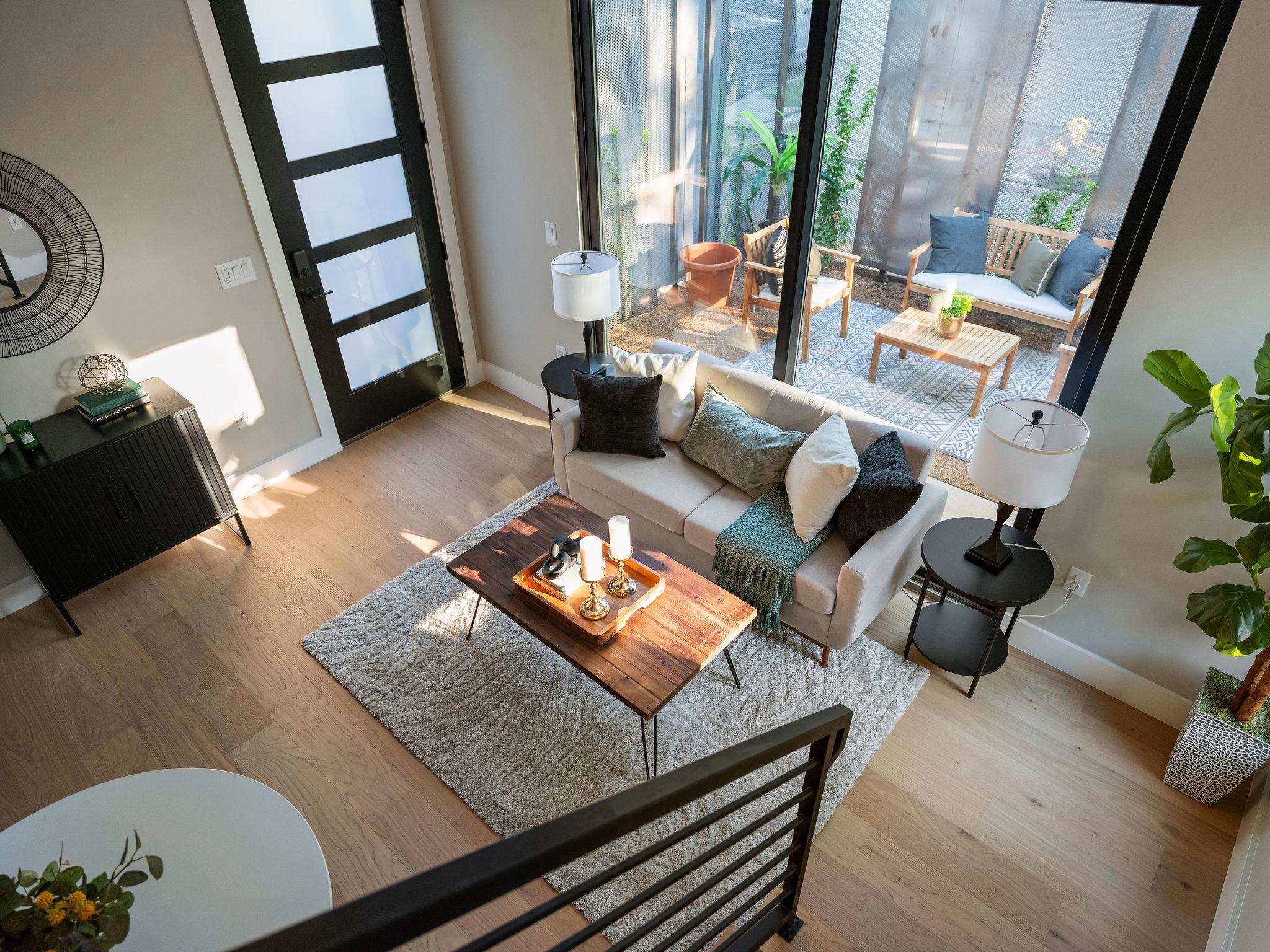 1401 E 3rd St # 2, Austin, TX 78702